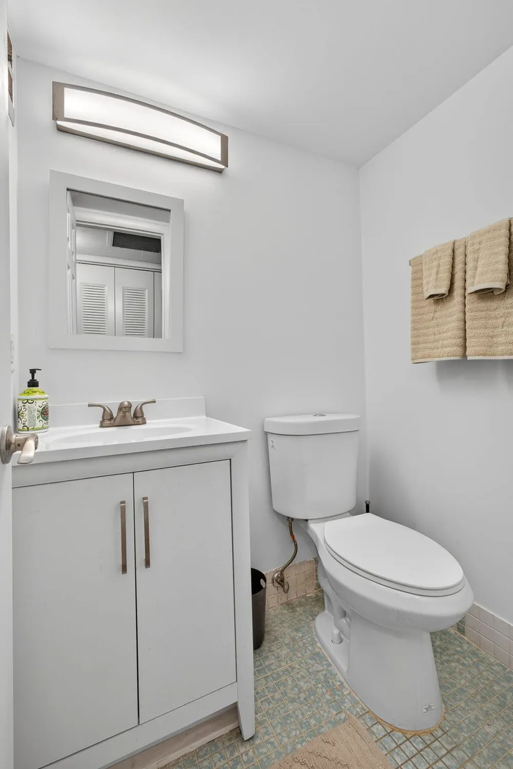 Property Slideshow image 11 of 34 | 413 southampton a a, West Palm Beach, FL, 33417