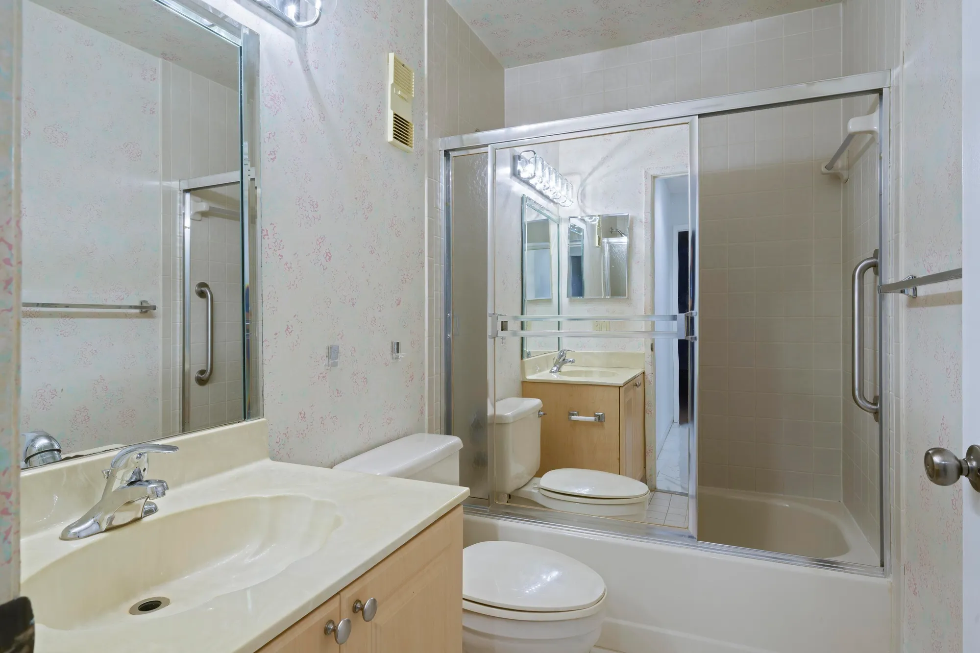 Property Slideshow image 8 of 25 | 6222 pointe regal cir, Delray Beach, FL, 33484