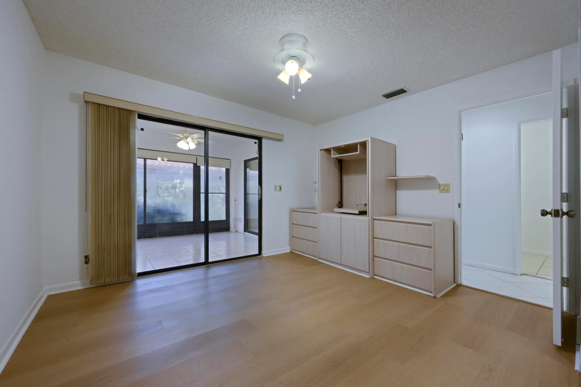 Property Slideshow image 9 of 25 | 6222 pointe regal cir, Delray Beach, FL, 33484