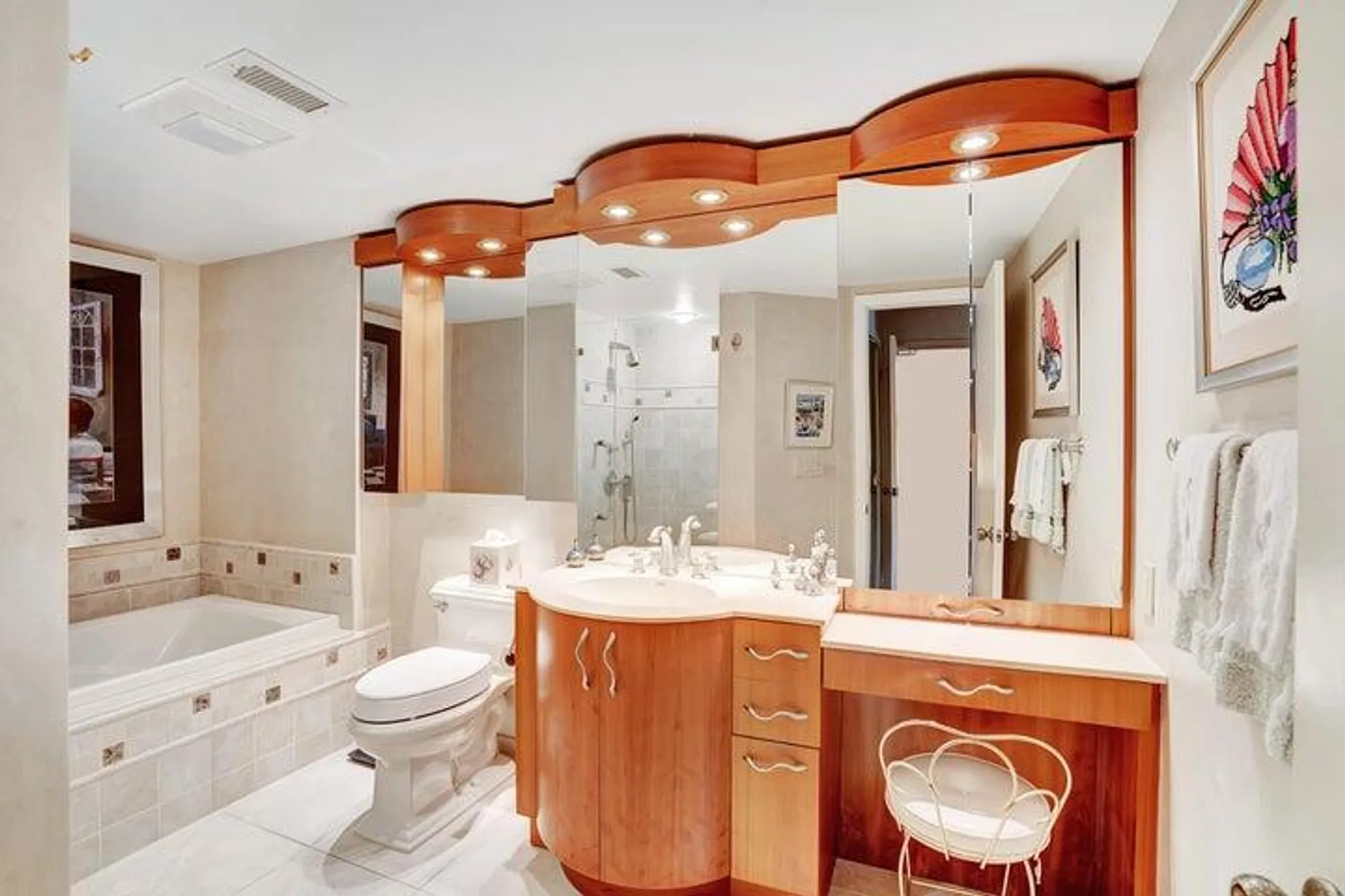 Property Slideshow image 15 of 31 | 14 westgate ln d, Boynton Beach, FL, 33436