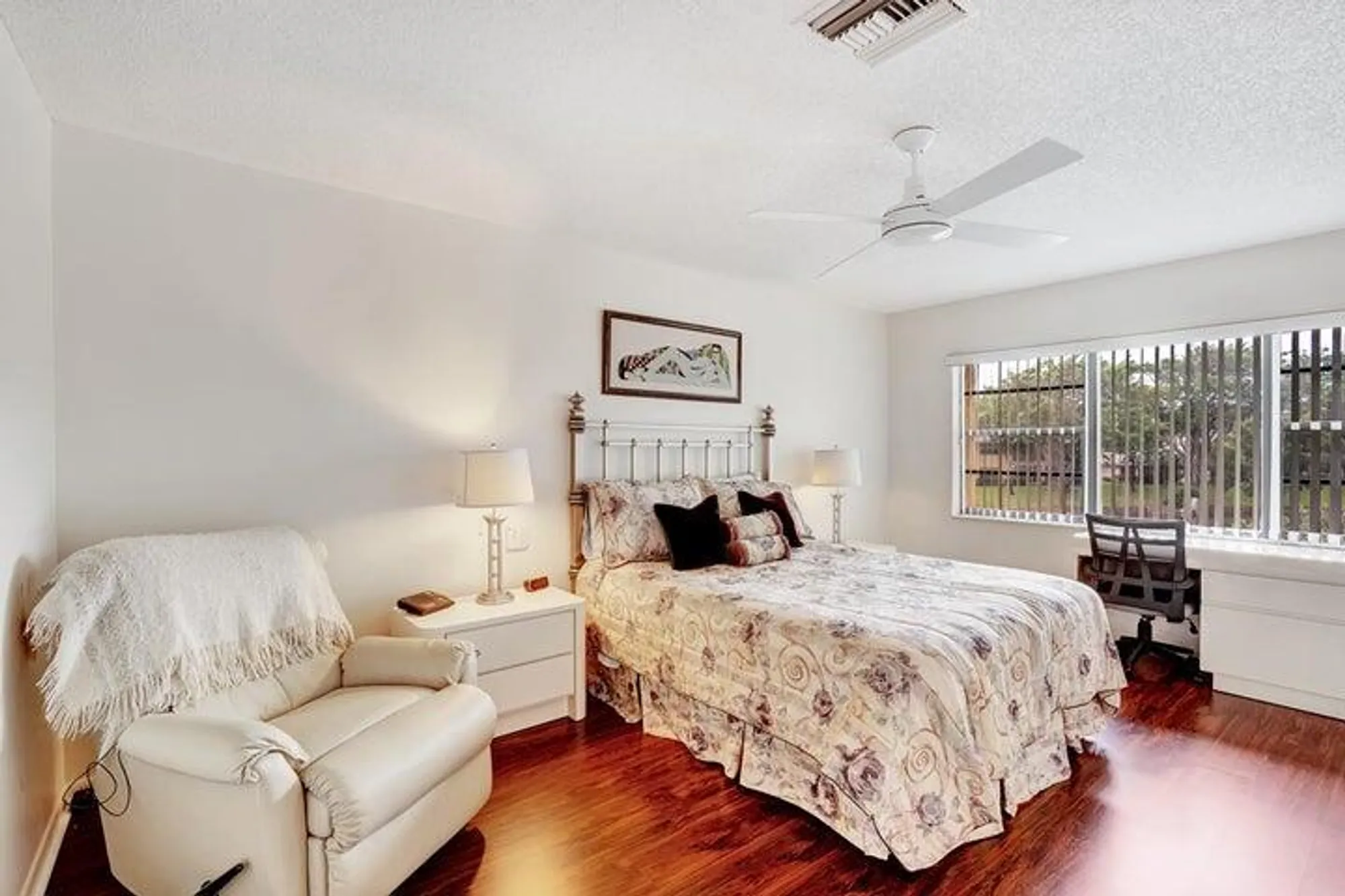 Property Slideshow image 13 of 31 | 14 westgate ln d, Boynton Beach, FL, 33436
