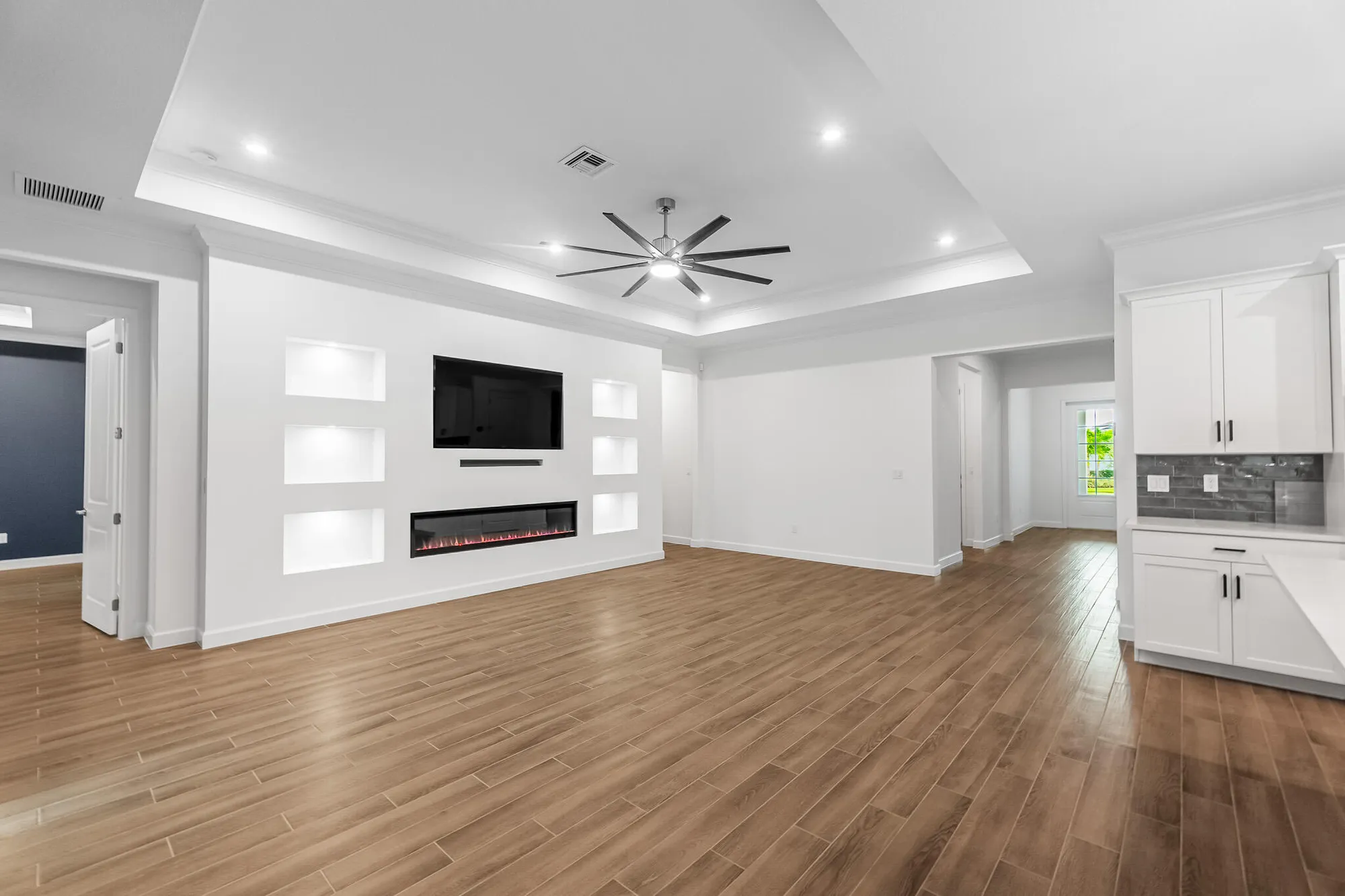 Property Slideshow image 6 of 38 | 12054 sw viridian blvd, Port Saint Lucie, FL, 34987