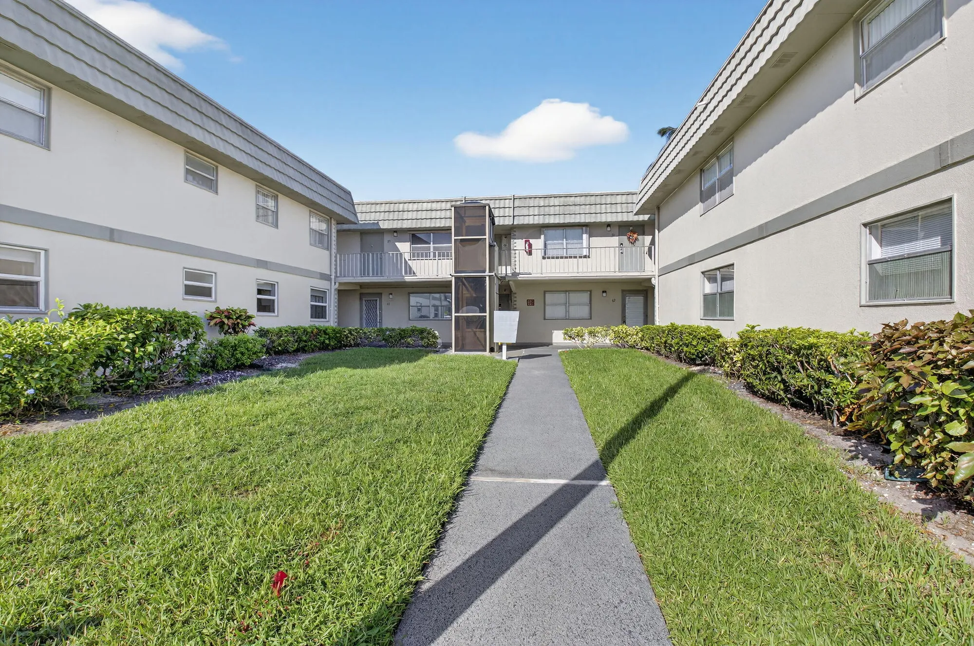 Property Slideshow image 1 of 50 | 60 brittany b, Delray Beach, FL, 33446