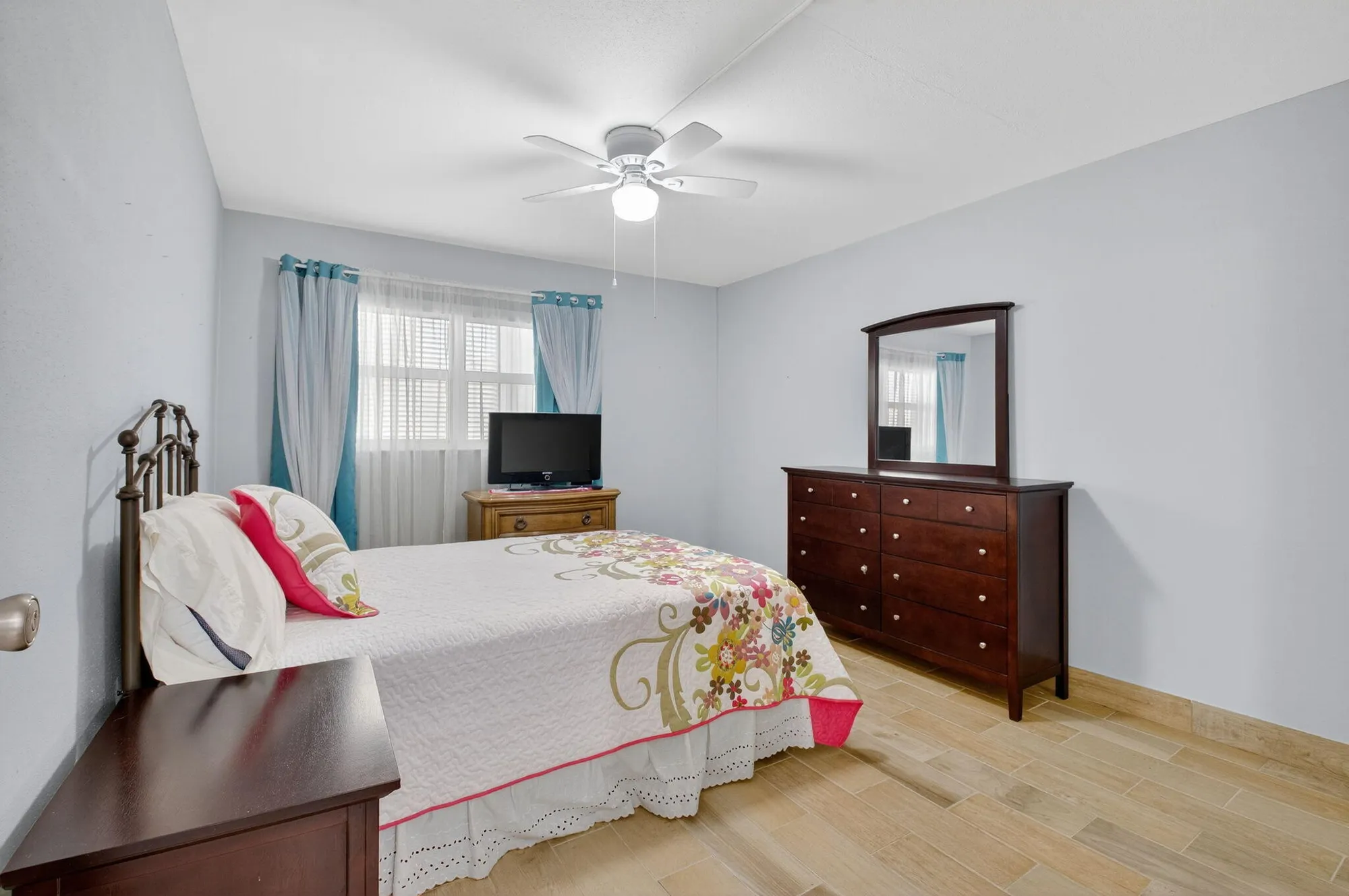 Property Slideshow image 16 of 50 | 60 brittany b, Delray Beach, FL, 33446