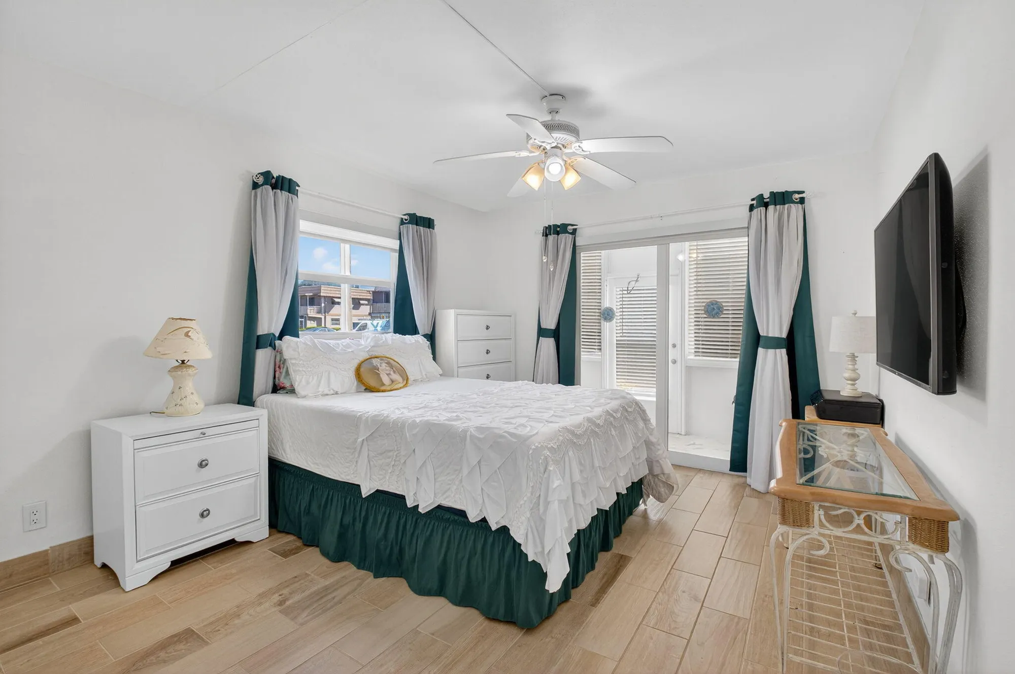 Property Slideshow image 19 of 50 | 60 brittany b, Delray Beach, FL, 33446