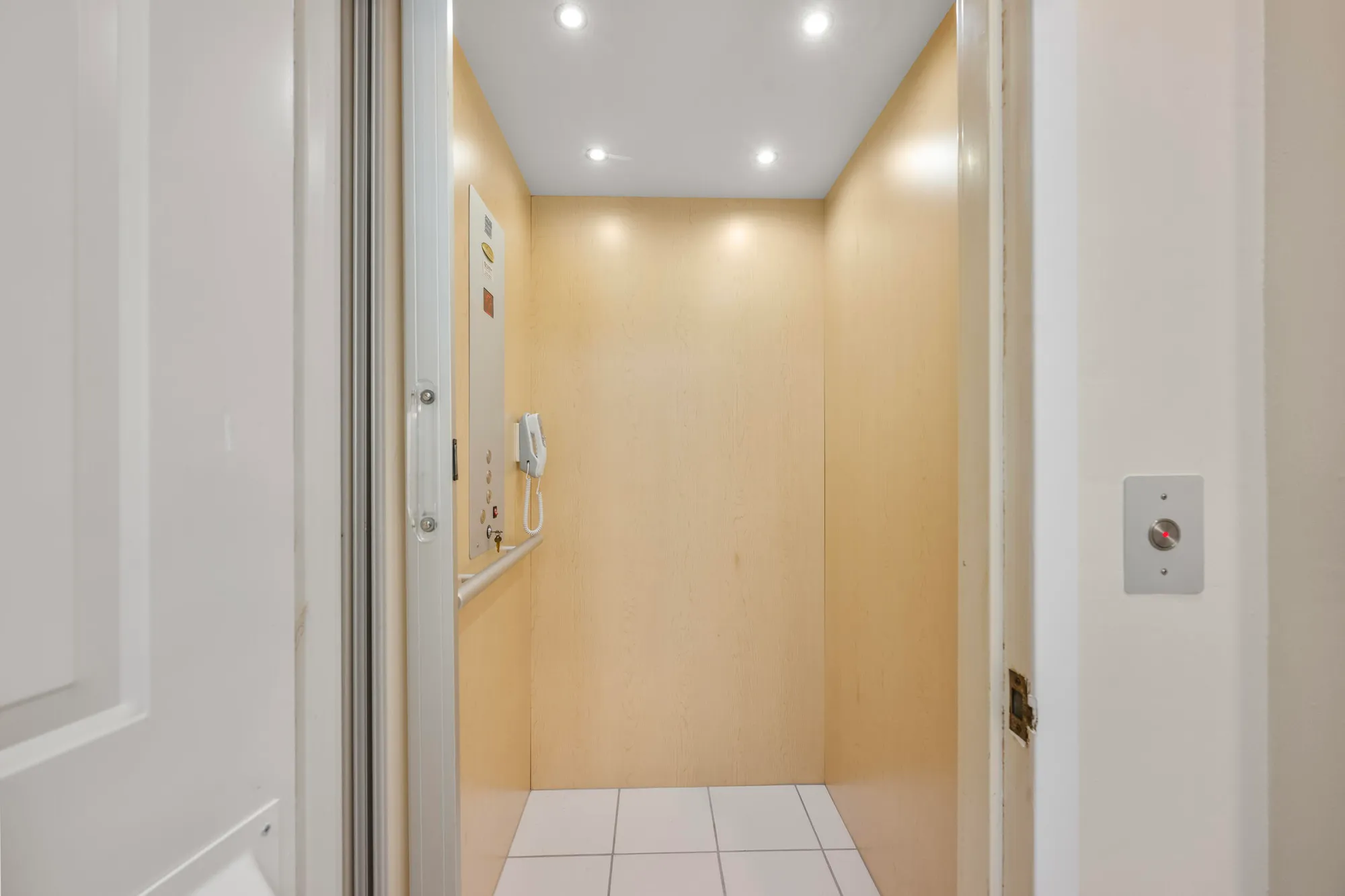 Property Slideshow image 10 of 63 | 11602 briarwood cir apt 4, Boynton Beach, FL, 33437