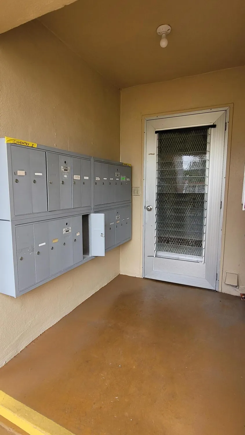 Property Slideshow image 22 of 45 | 213 coventry i, West Palm Beach, FL, 33417