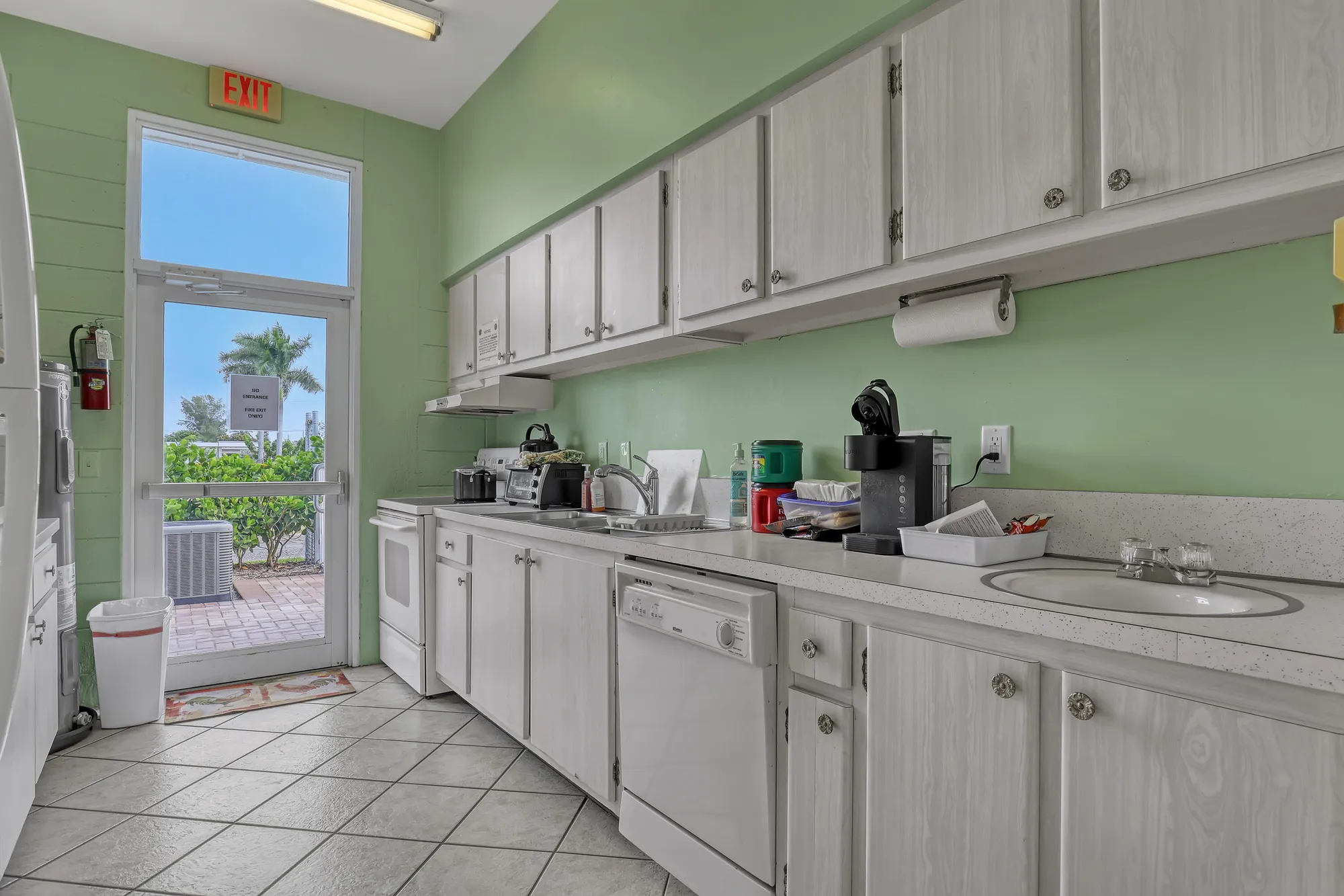 Property Slideshow image 29 of 45 | 205 main blvd 1c, Boynton Beach, FL, 33435