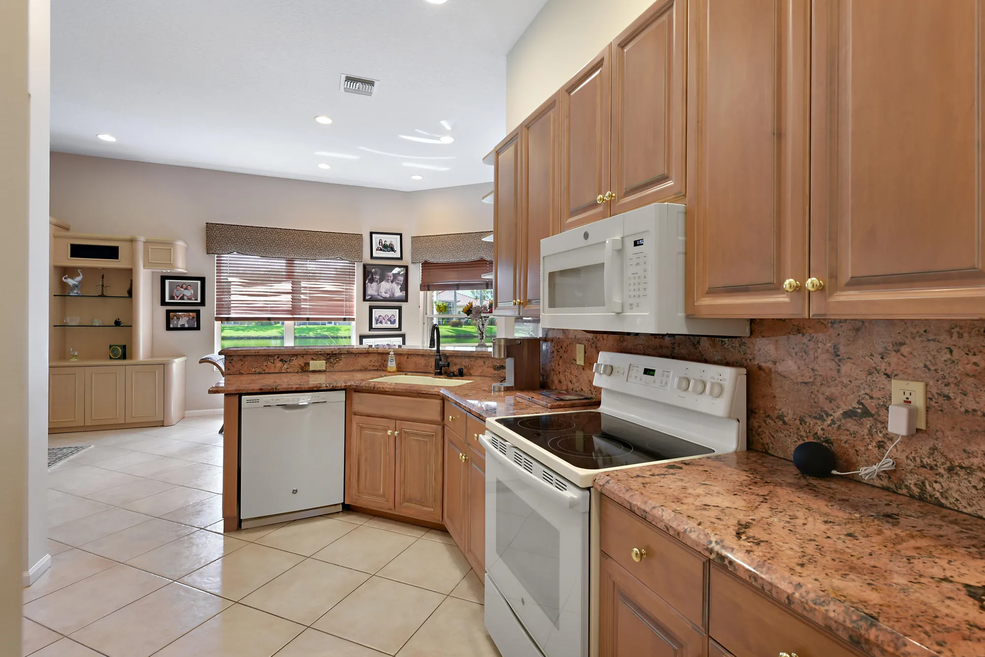Property Slideshow image 16 of 63 | 6710 garde rd, Boynton Beach, FL, 33472