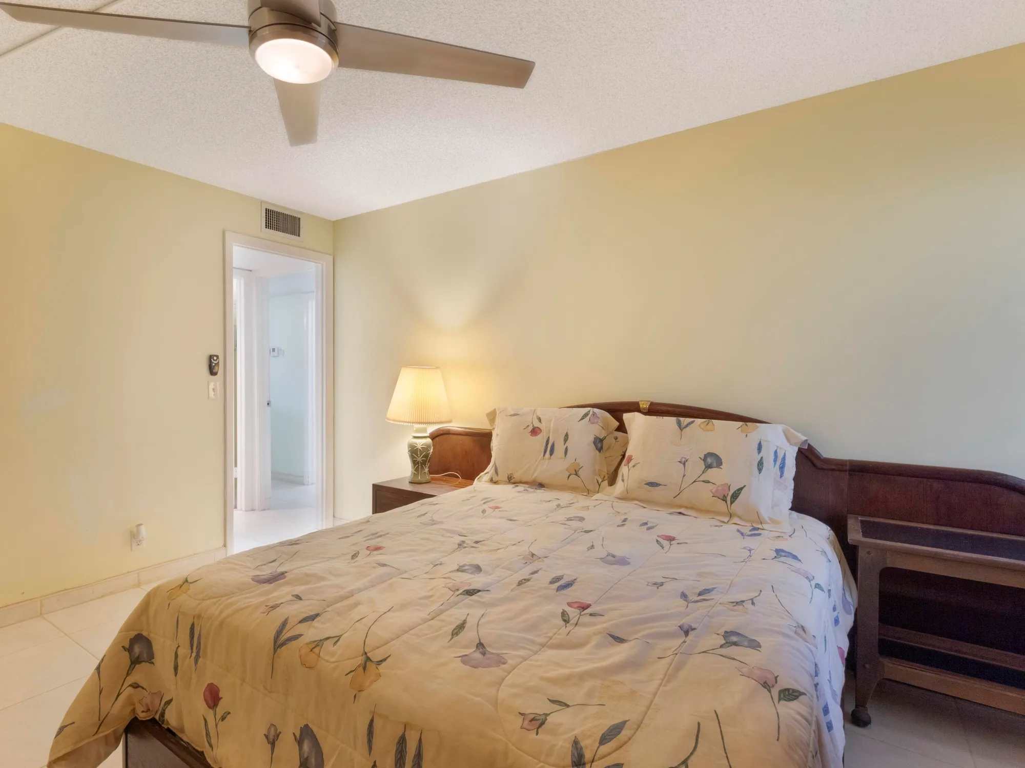 Property Slideshow image 17 of 36 | 405 burgundy i, Delray Beach, FL, 33484