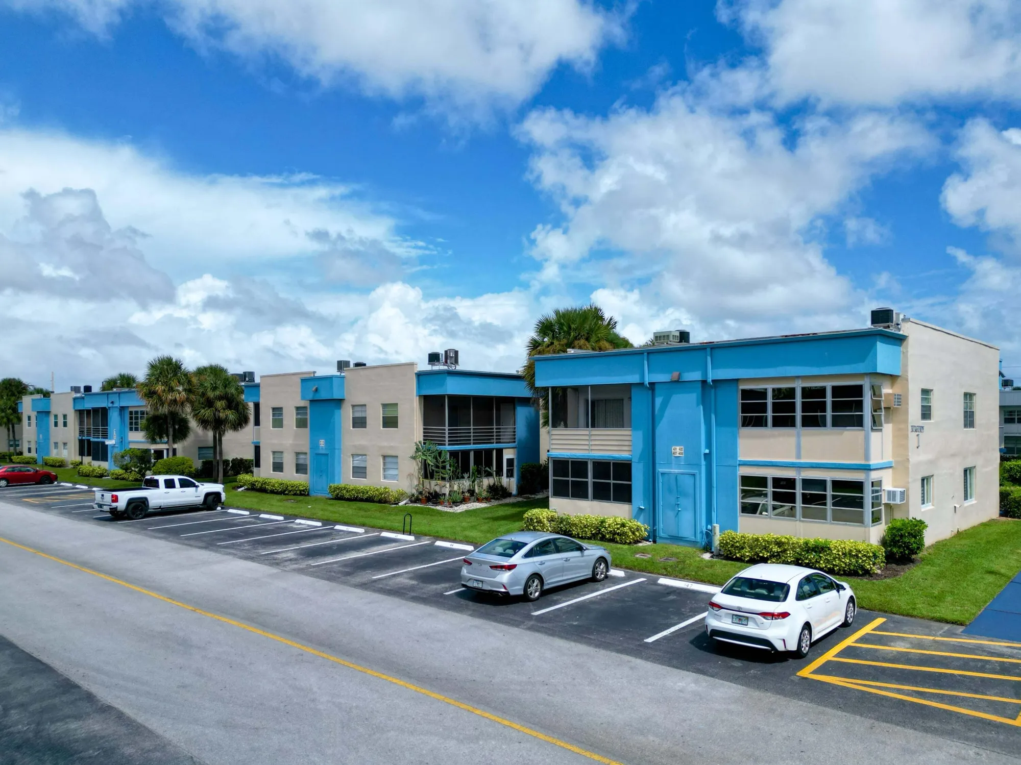 Property Slideshow image 25 of 36 | 405 burgundy i, Delray Beach, FL, 33484