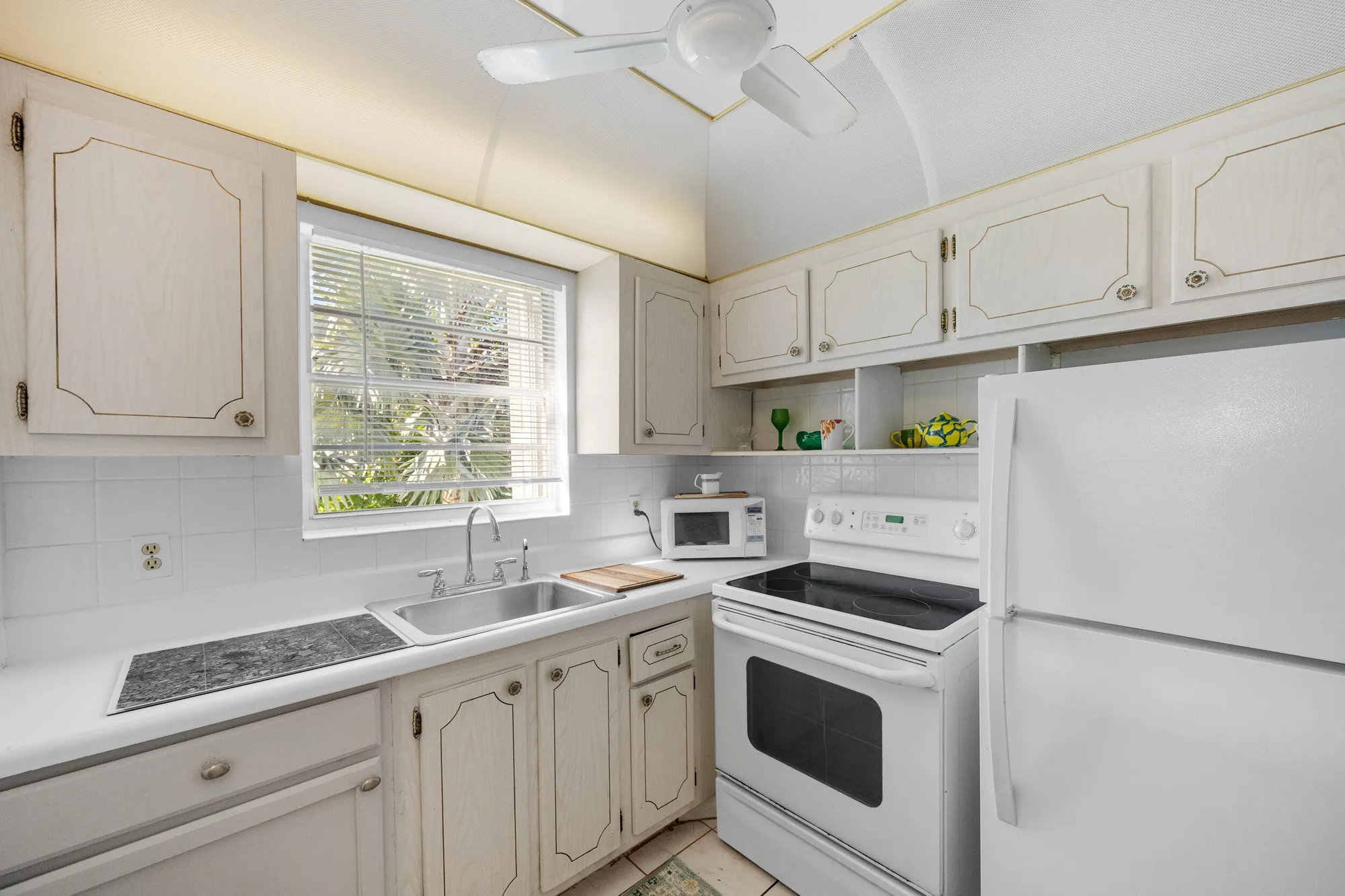 Property Slideshow image 14 of 29 | 315 tilford o, Deerfield Beach, FL, 33442