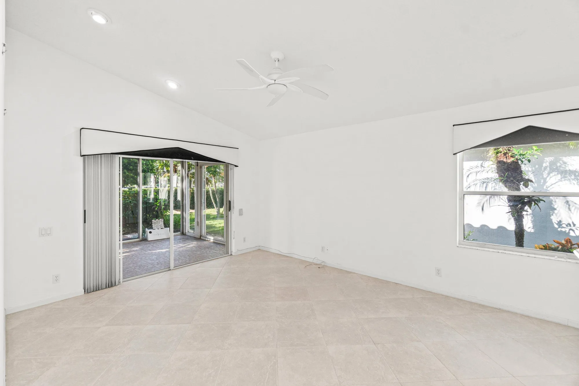 Property Slideshow image 12 of 36 | 6570 maybrook rd, Boynton Beach, FL, 33437