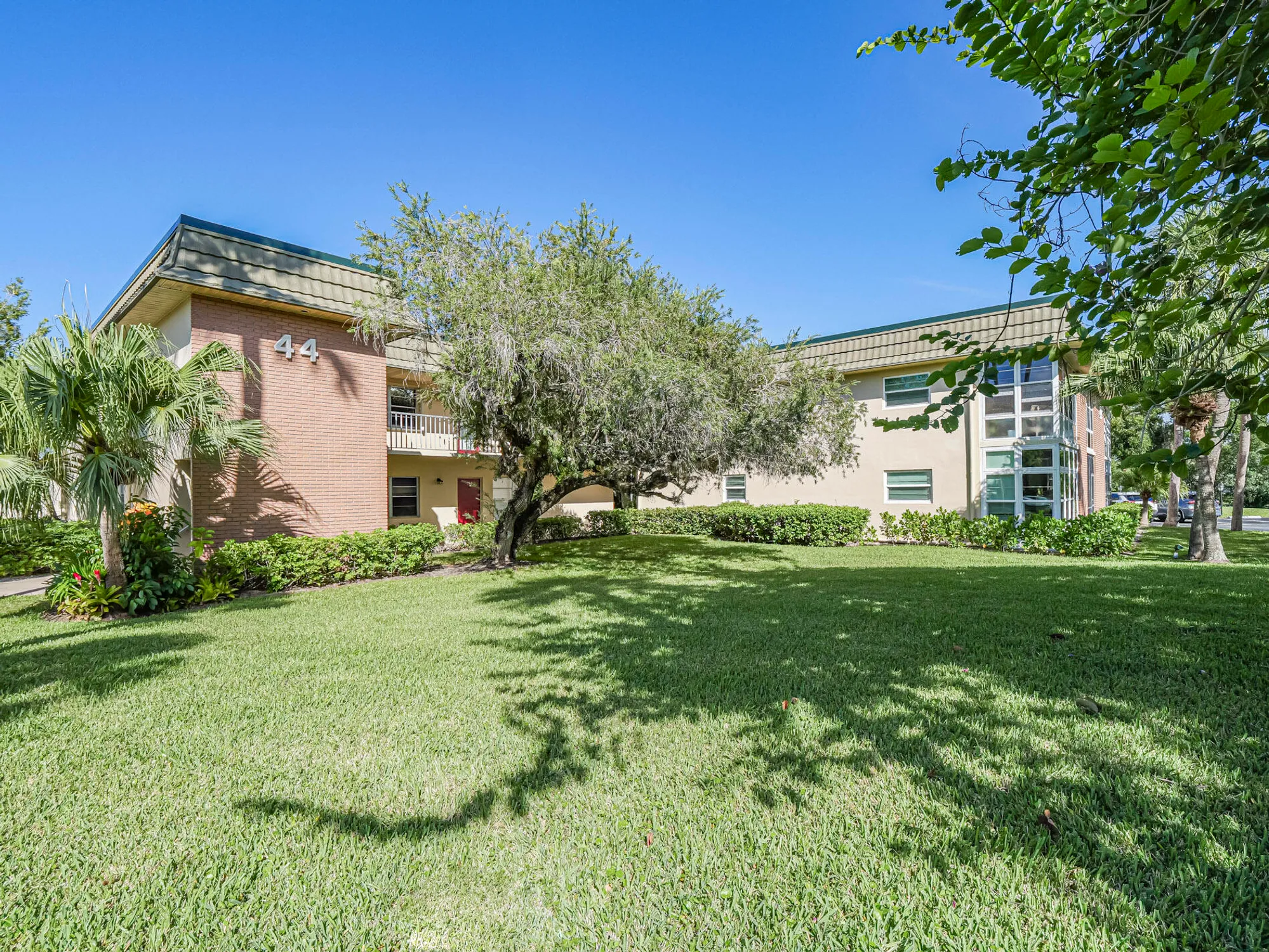Property Slideshow image 36 of 39 | 44 vista gardens trl apt 104, Vero Beach, FL, 32962