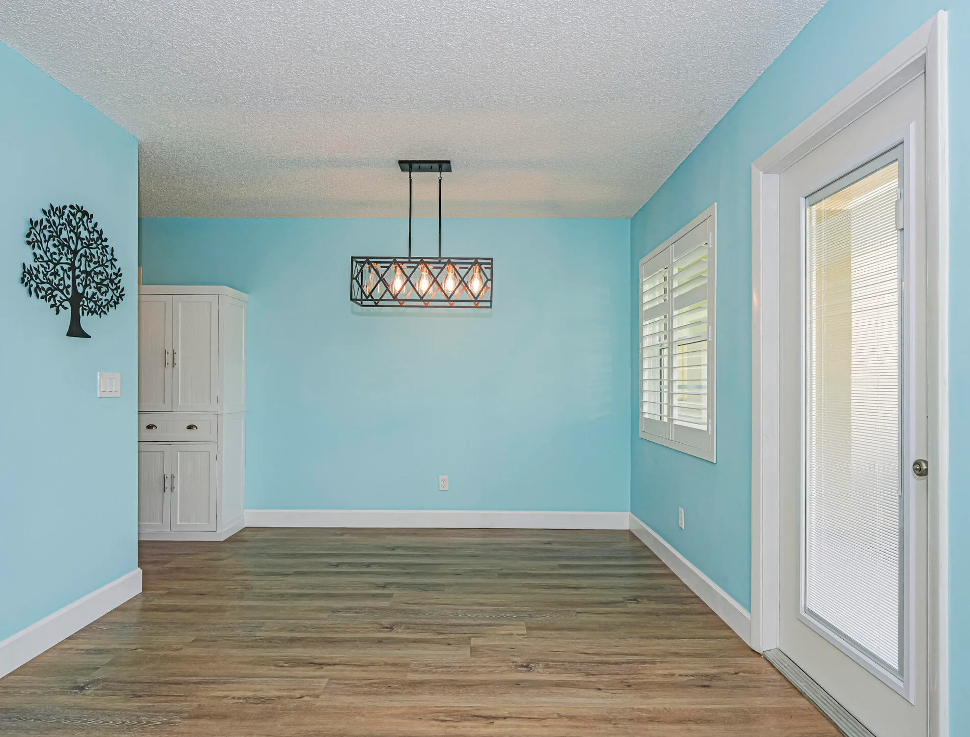 Property Slideshow image 9 of 38 | 28 vista gardens trl apt 105, Vero Beach, FL, 32962