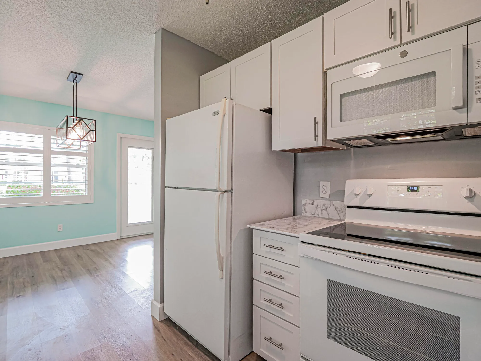 Property Slideshow image 14 of 38 | 28 vista gardens trl apt 105, Vero Beach, FL, 32962