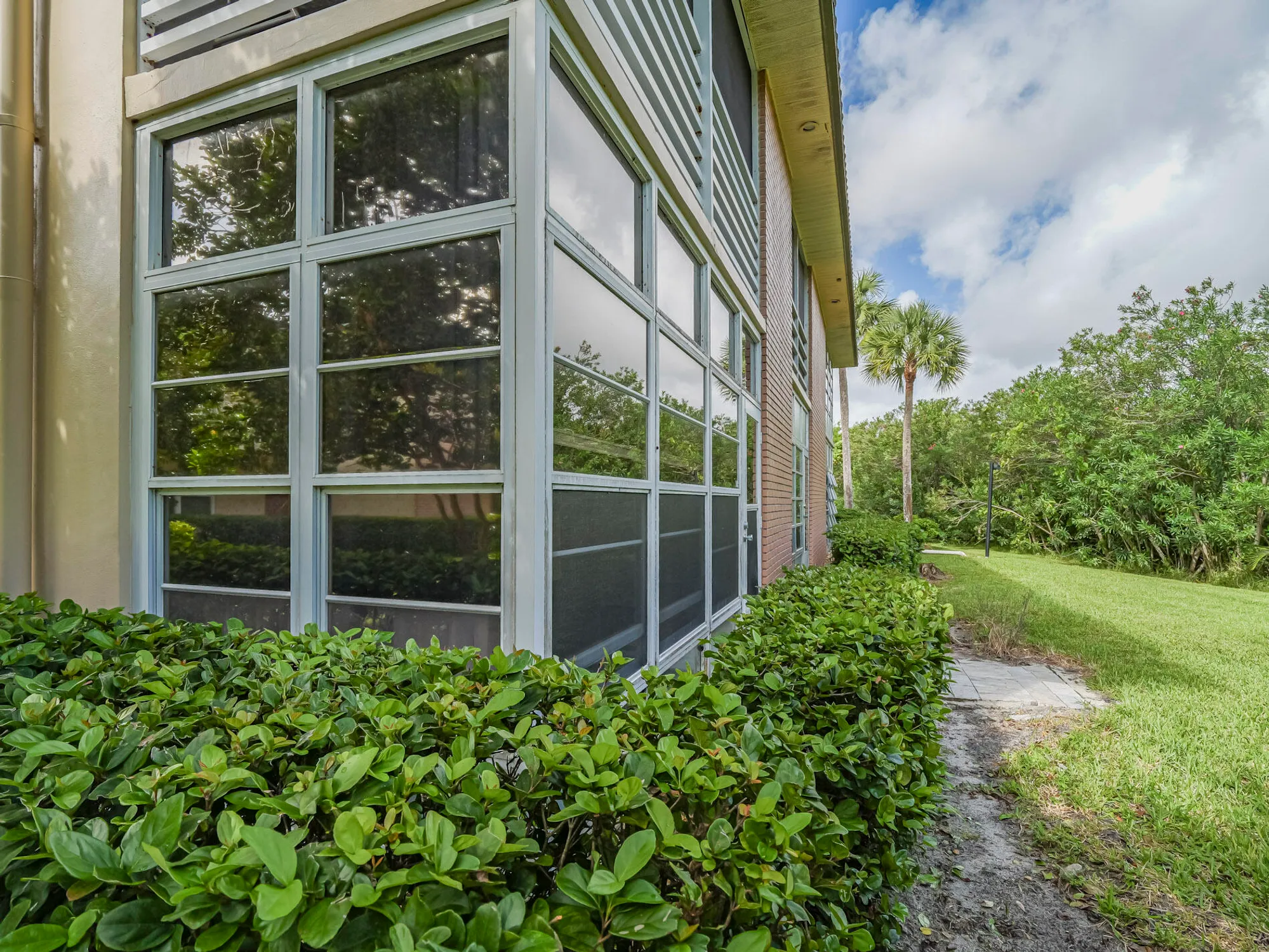 Property Slideshow image 33 of 38 | 28 vista gardens trl apt 105, Vero Beach, FL, 32962