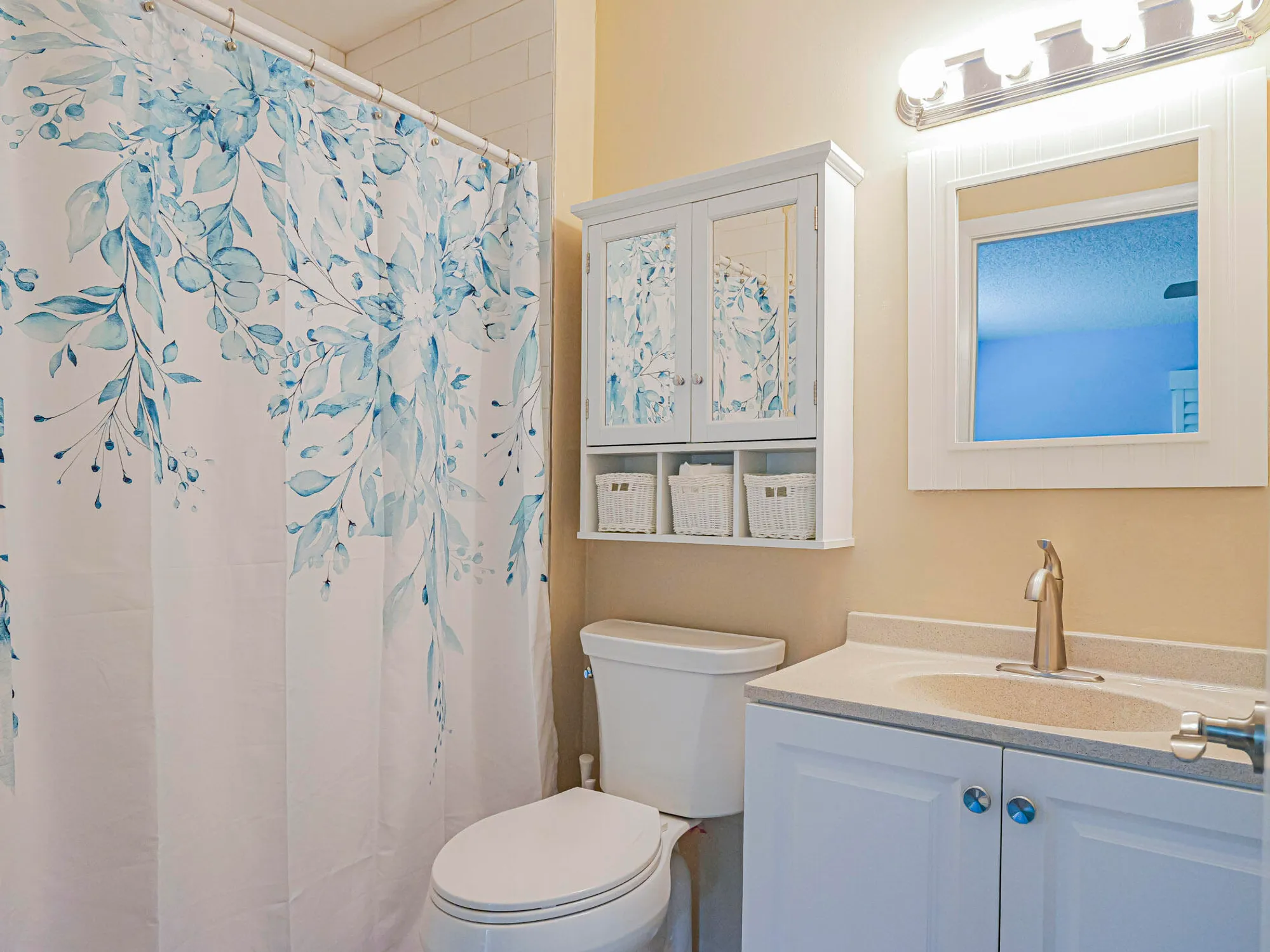Property Slideshow image 24 of 38 | 28 vista gardens trl apt 105, Vero Beach, FL, 32962