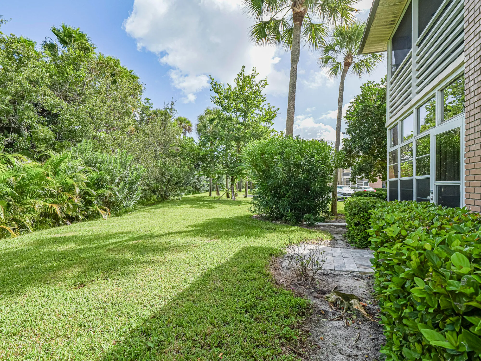 Property Slideshow image 29 of 38 | 28 vista gardens trl apt 105, Vero Beach, FL, 32962