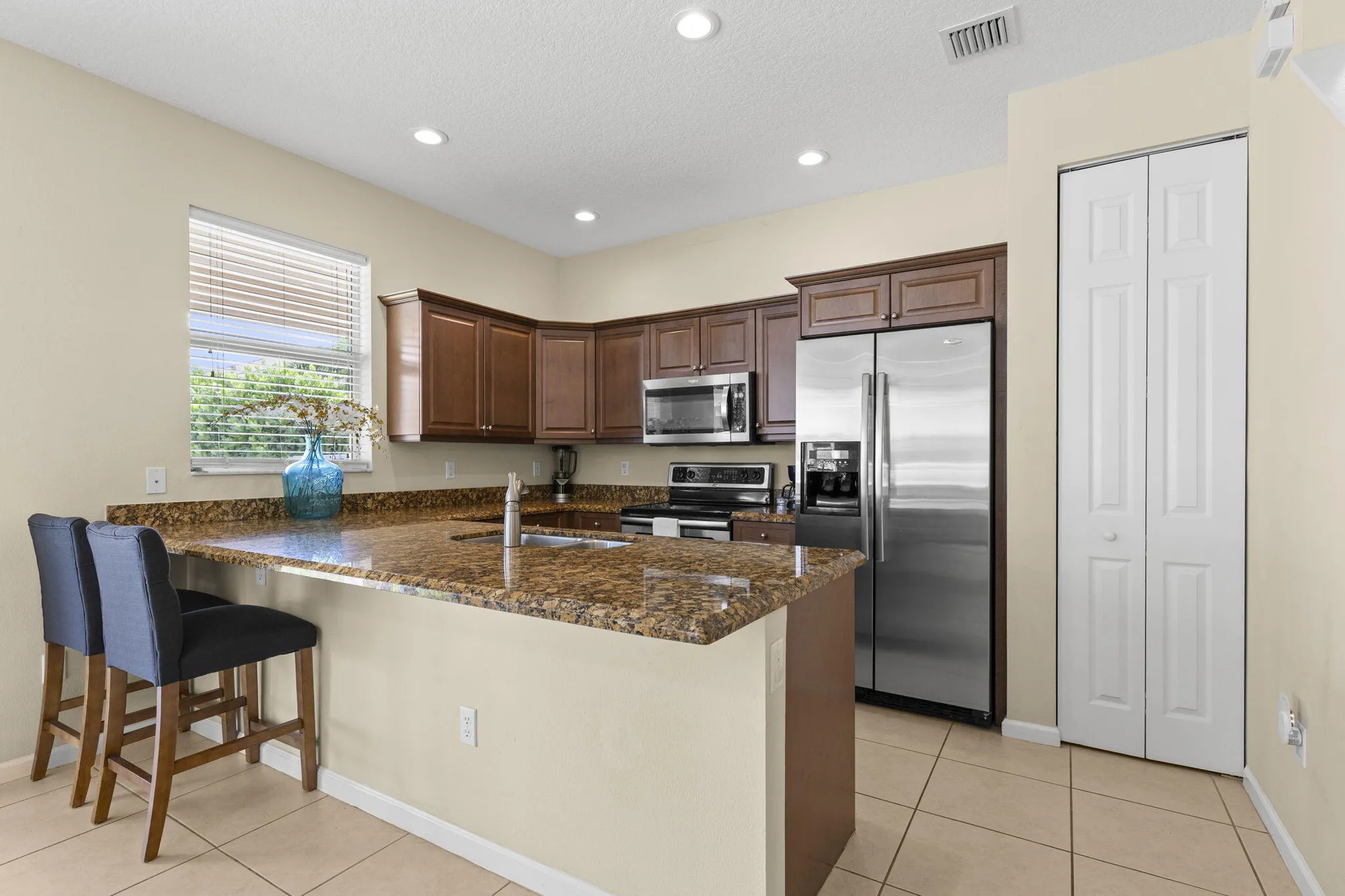 Property Slideshow image 5 of 29 | 11953 sw bennington cir, Port Saint Lucie, FL, 34987
