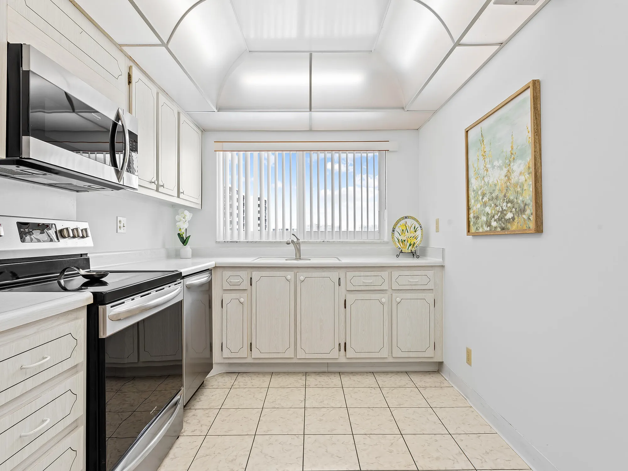 Property Slideshow image 11 of 39 | 3300 s ocean blvd apt 920c, Highland Beach, FL, 33487