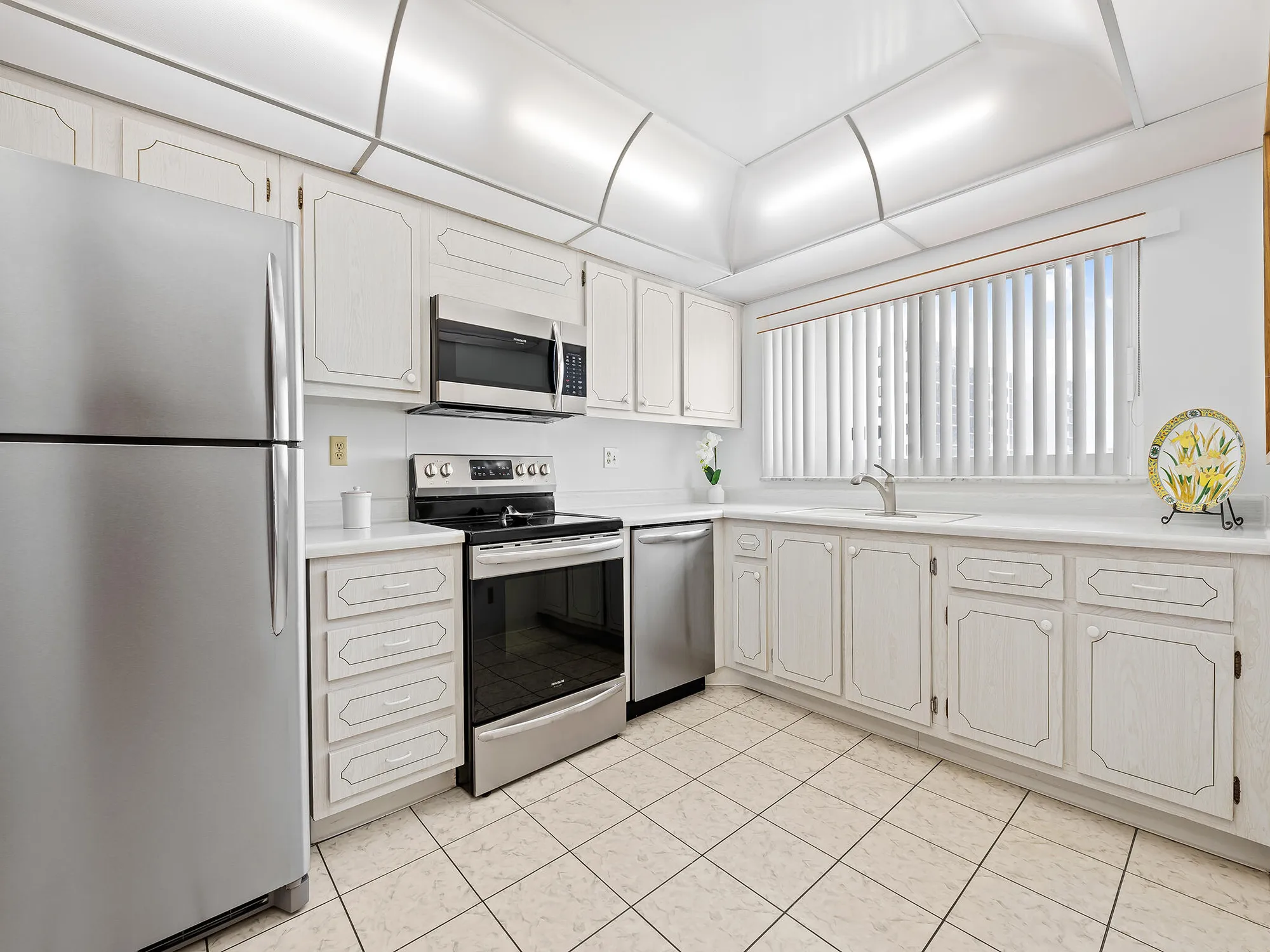 Property Slideshow image 12 of 39 | 3300 s ocean blvd apt 920c, Highland Beach, FL, 33487