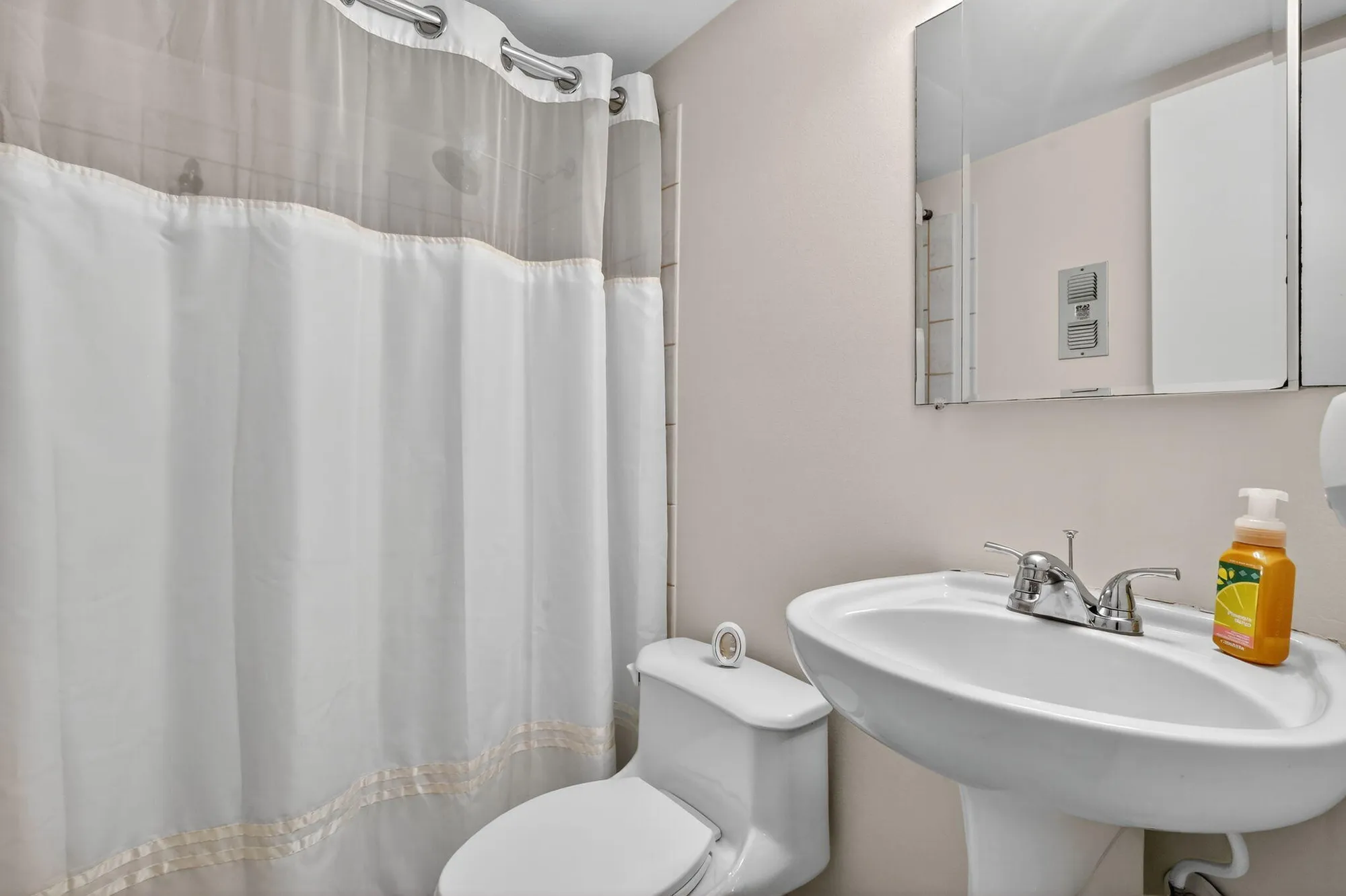 Property Slideshow image 20 of 38 | 624 snug harbor dr b8, Boynton Beach, FL, 33435