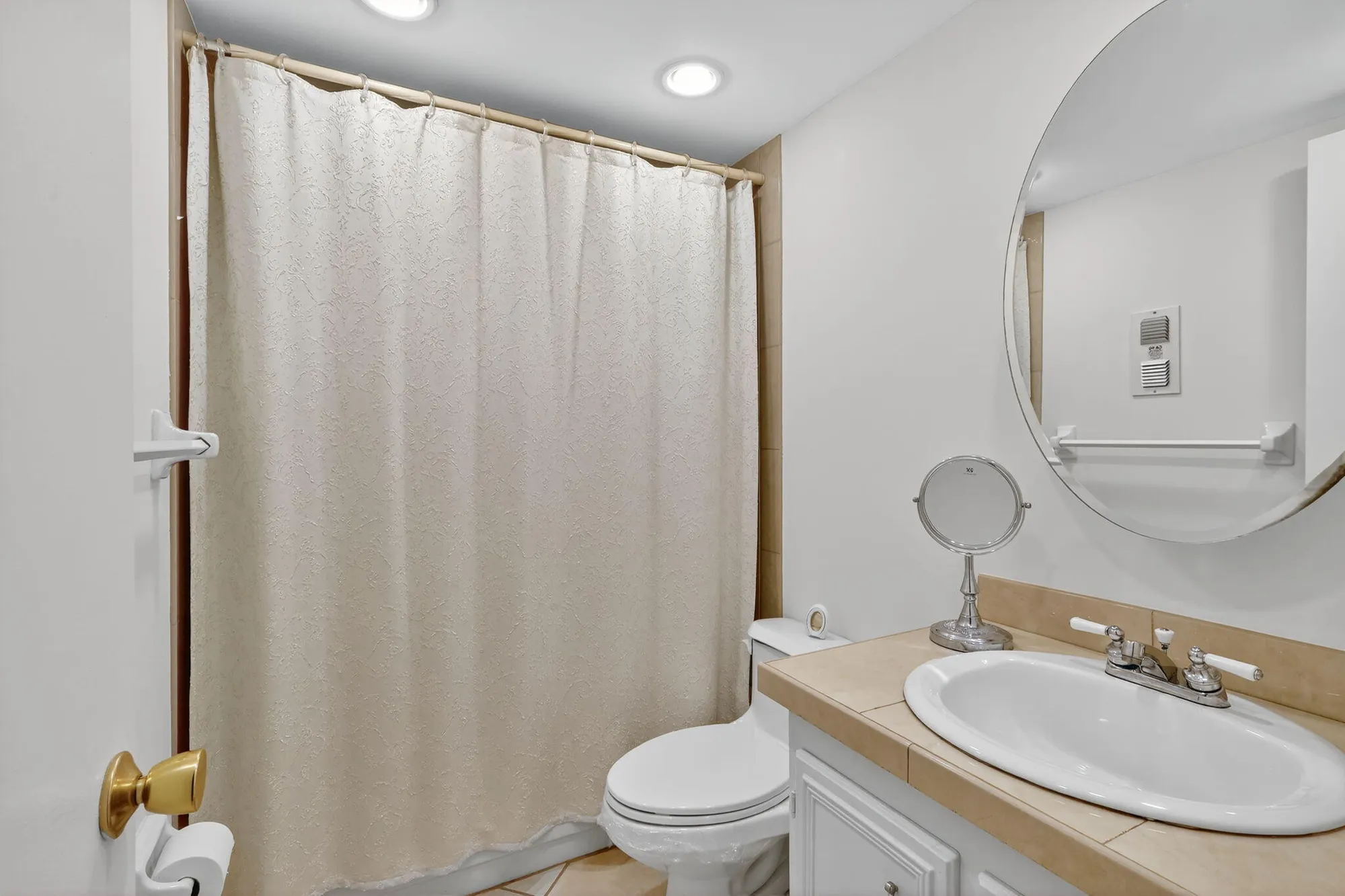 Property Slideshow image 23 of 38 | 624 snug harbor dr b8, Boynton Beach, FL, 33435