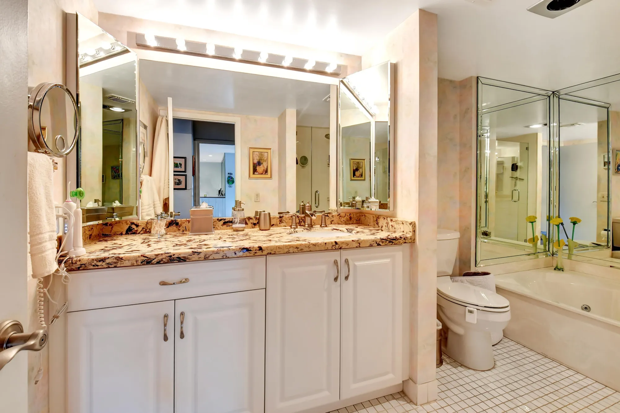 Property Slideshow image 31 of 84 | 15 stratford dr e b, Boynton Beach, FL, 33436