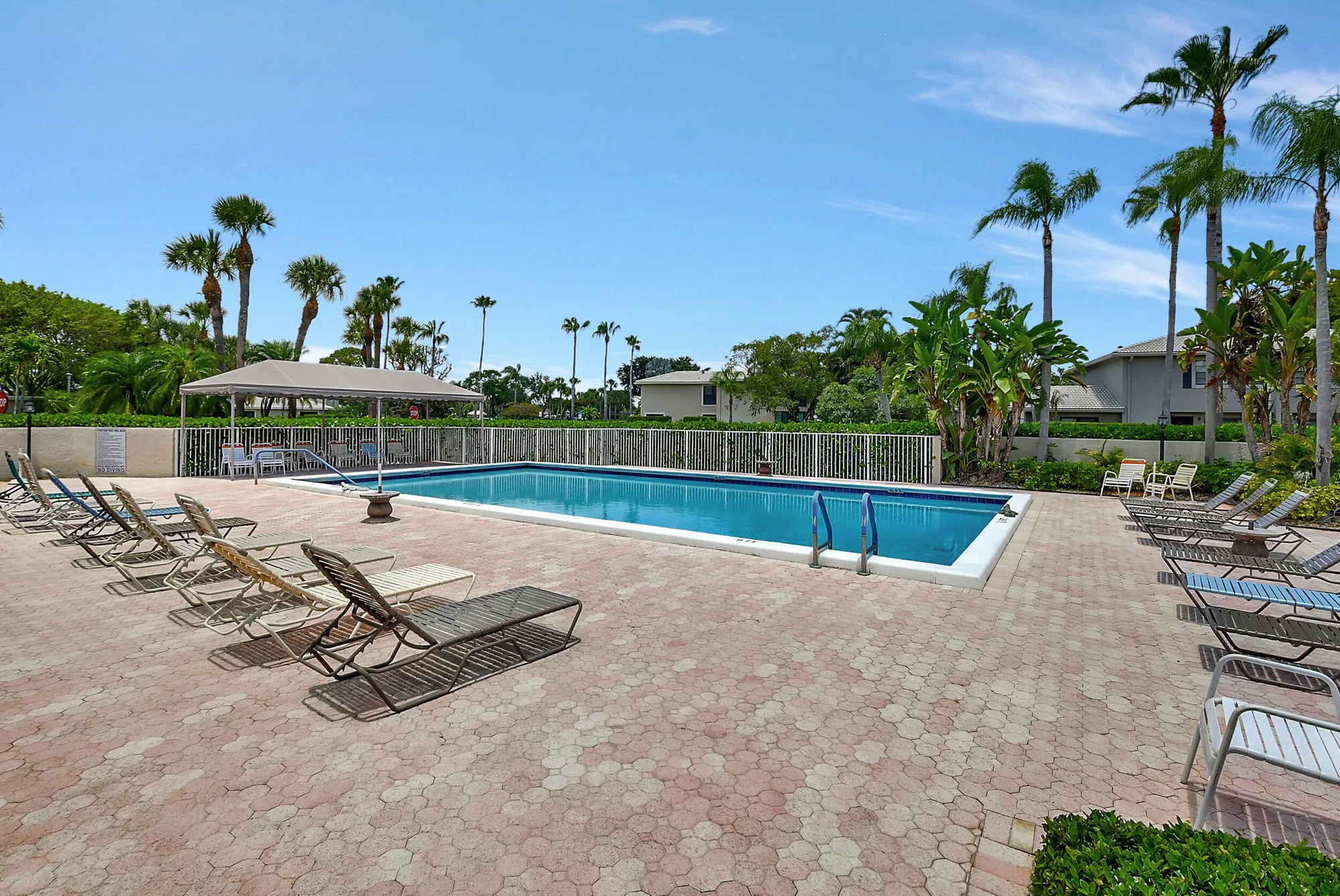 Property Slideshow image 46 of 84 | 15 stratford dr e b, Boynton Beach, FL, 33436