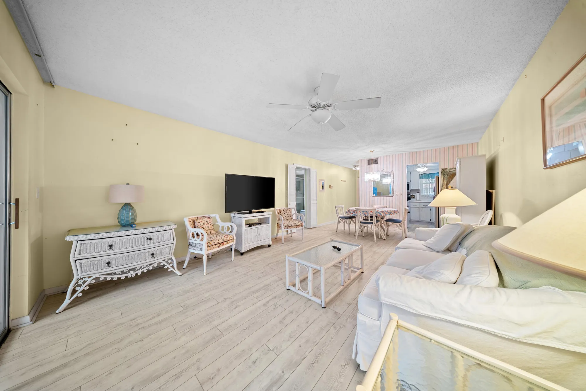 Property Slideshow image 8 of 27 | 1979 sw palm city rd h, Stuart, FL, 34994