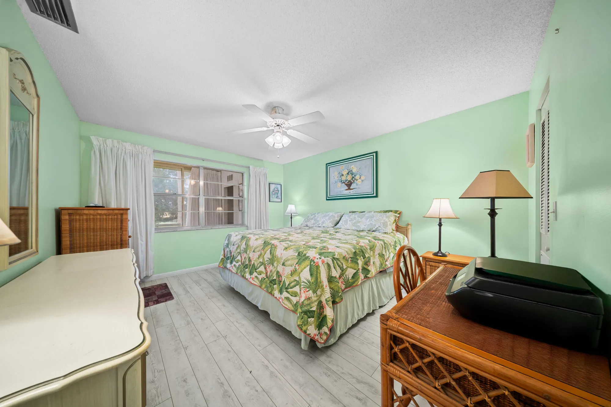 Property Slideshow image 12 of 27 | 1979 sw palm city rd h, Stuart, FL, 34994