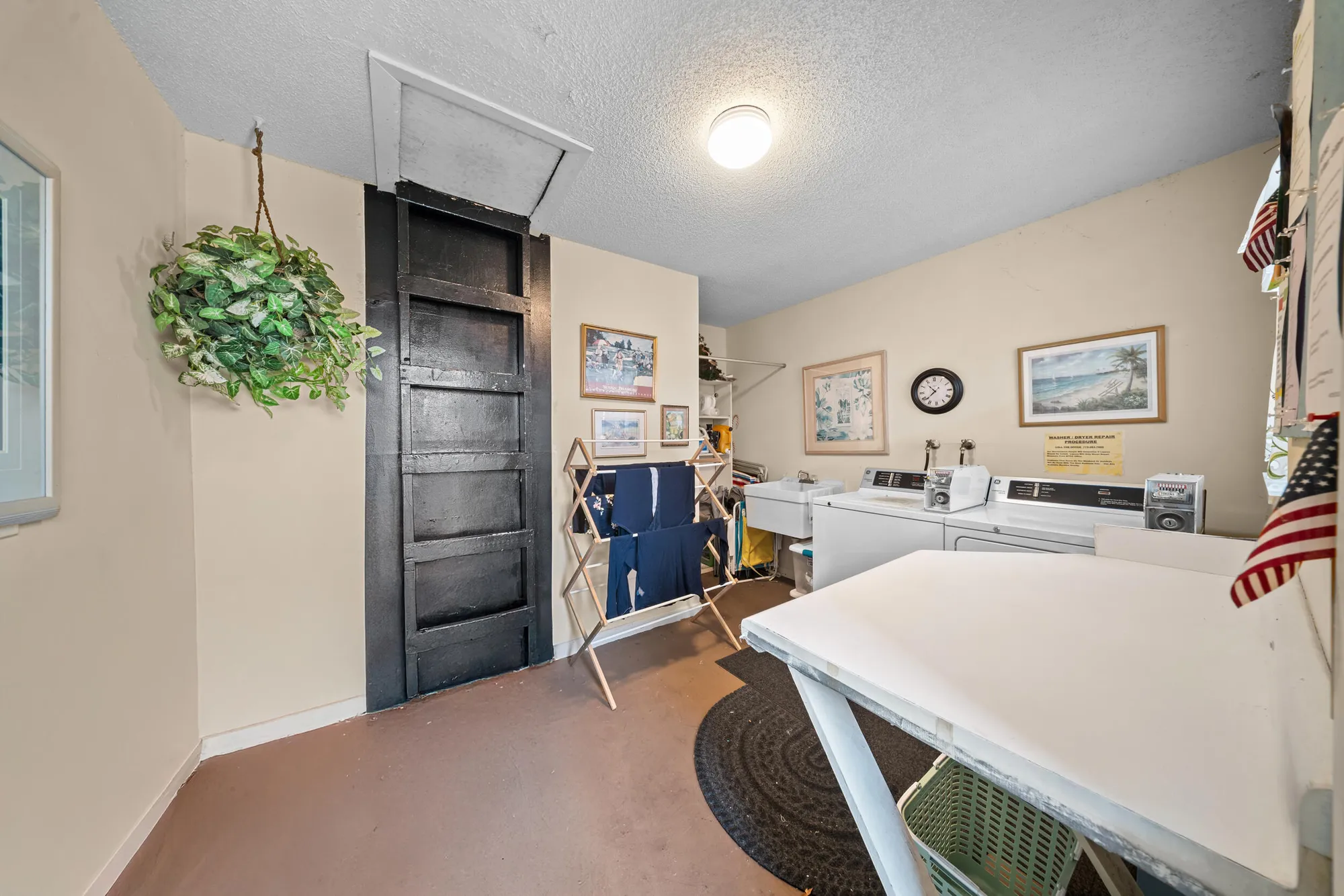 Property Slideshow image 18 of 27 | 1979 sw palm city rd h, Stuart, FL, 34994