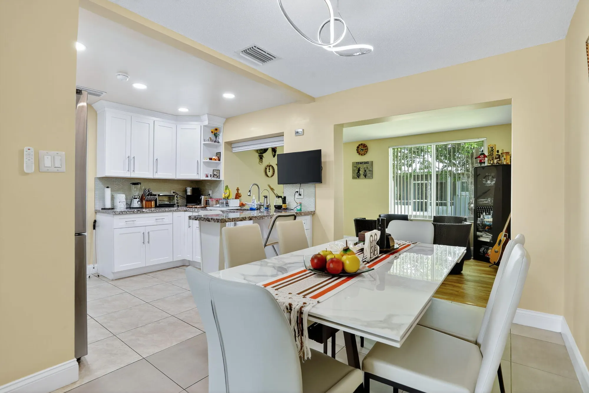 Property Slideshow image 5 of 33 | 6945 nw 14th st, Margate, FL, 33063