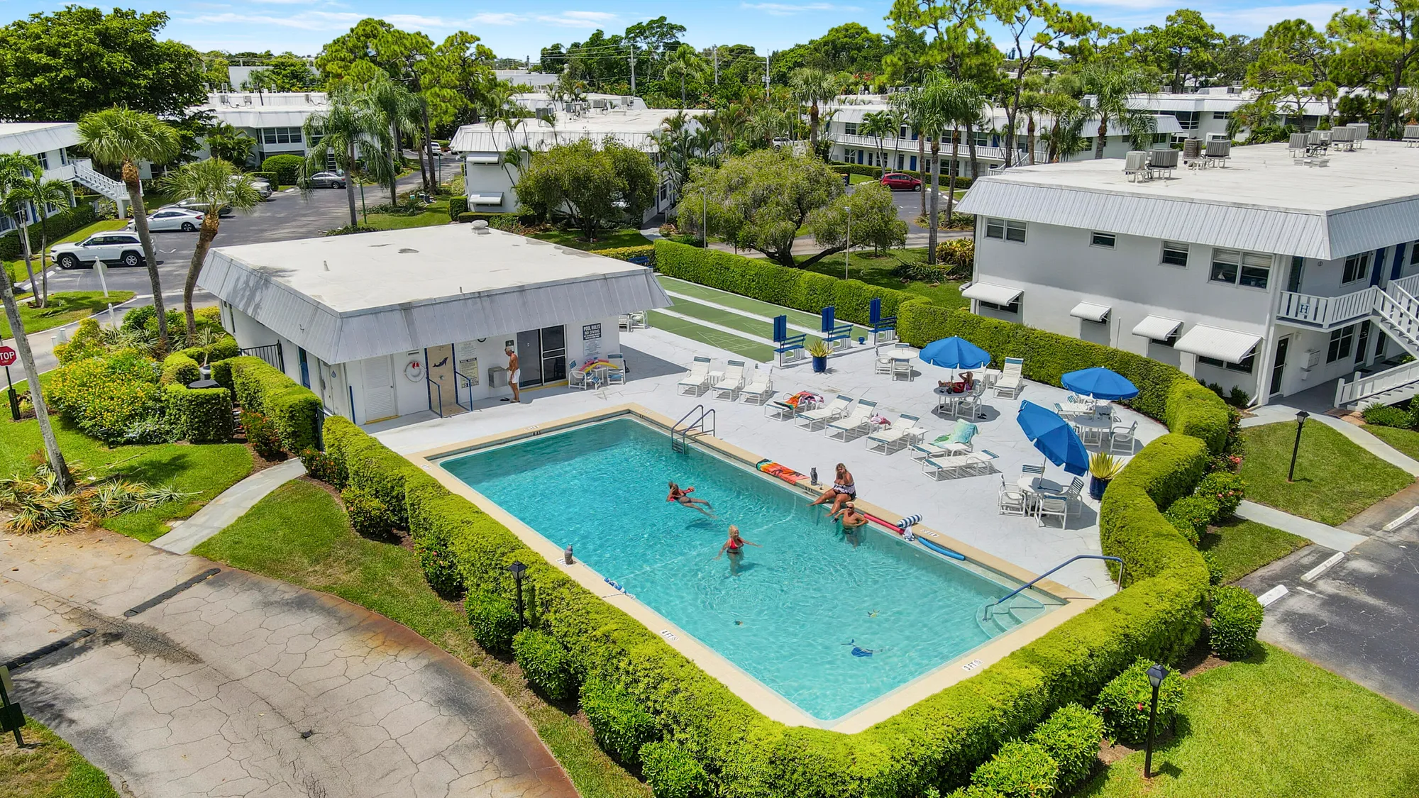 Property Slideshow image 18 of 19 | 2929 se ocean blvd # 1-9, Stuart, FL, 34996