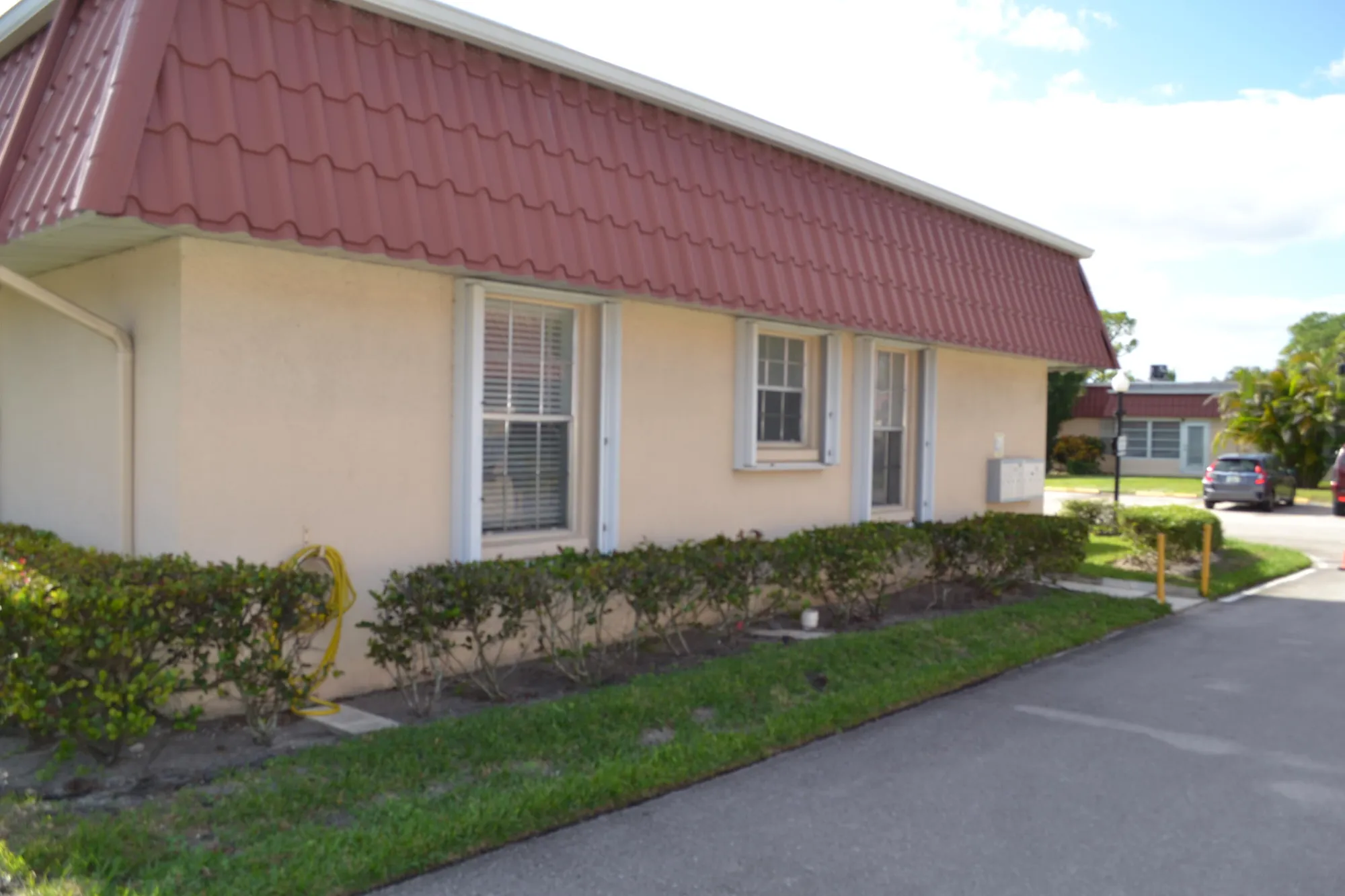 Property Slideshow image 13 of 24 | 570 laconia cir, Lake Worth, FL, 33467