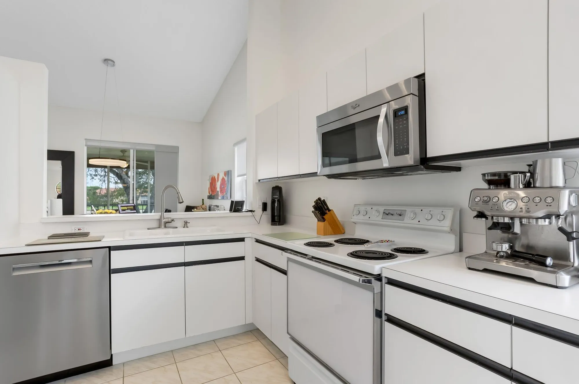 Property Slideshow image 30 of 55 | 9927 seacrest cir apt 202, Boynton Beach, FL, 33437