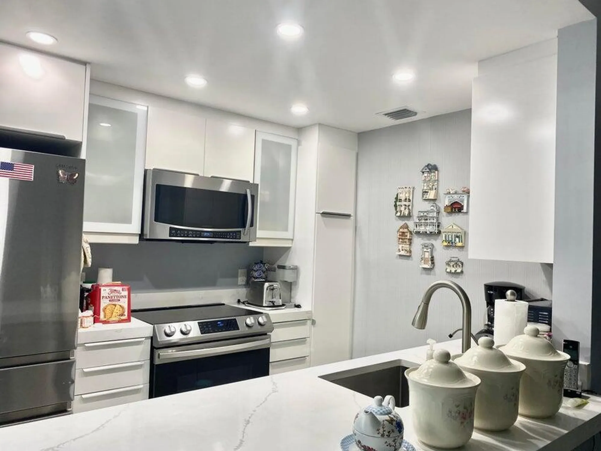 Property Slideshow image 12 of 37 | 625 normandy n # 625, Delray Beach, FL, 33484