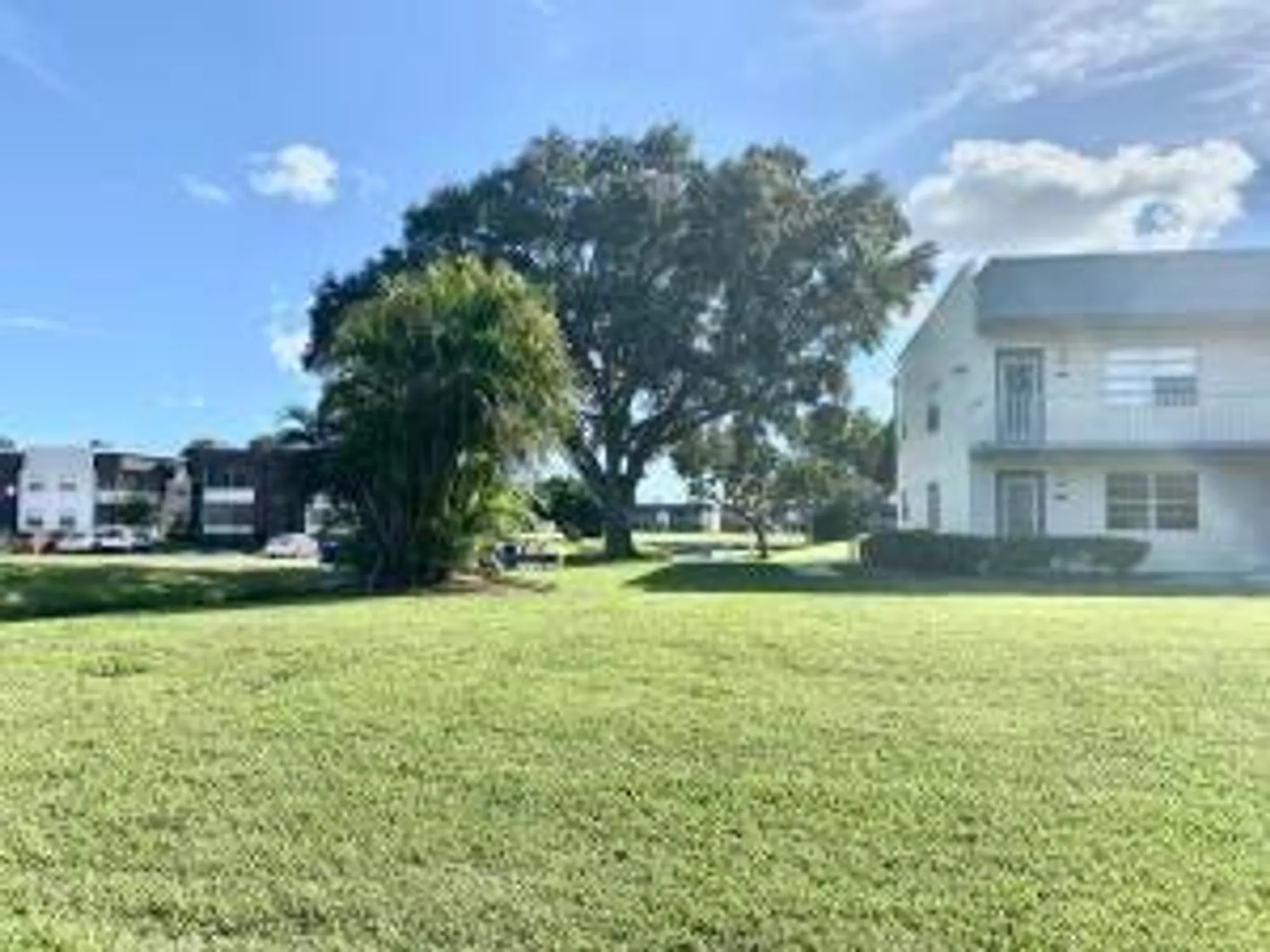 Property Slideshow image 5 of 37 | 625 normandy n # 625, Delray Beach, FL, 33484