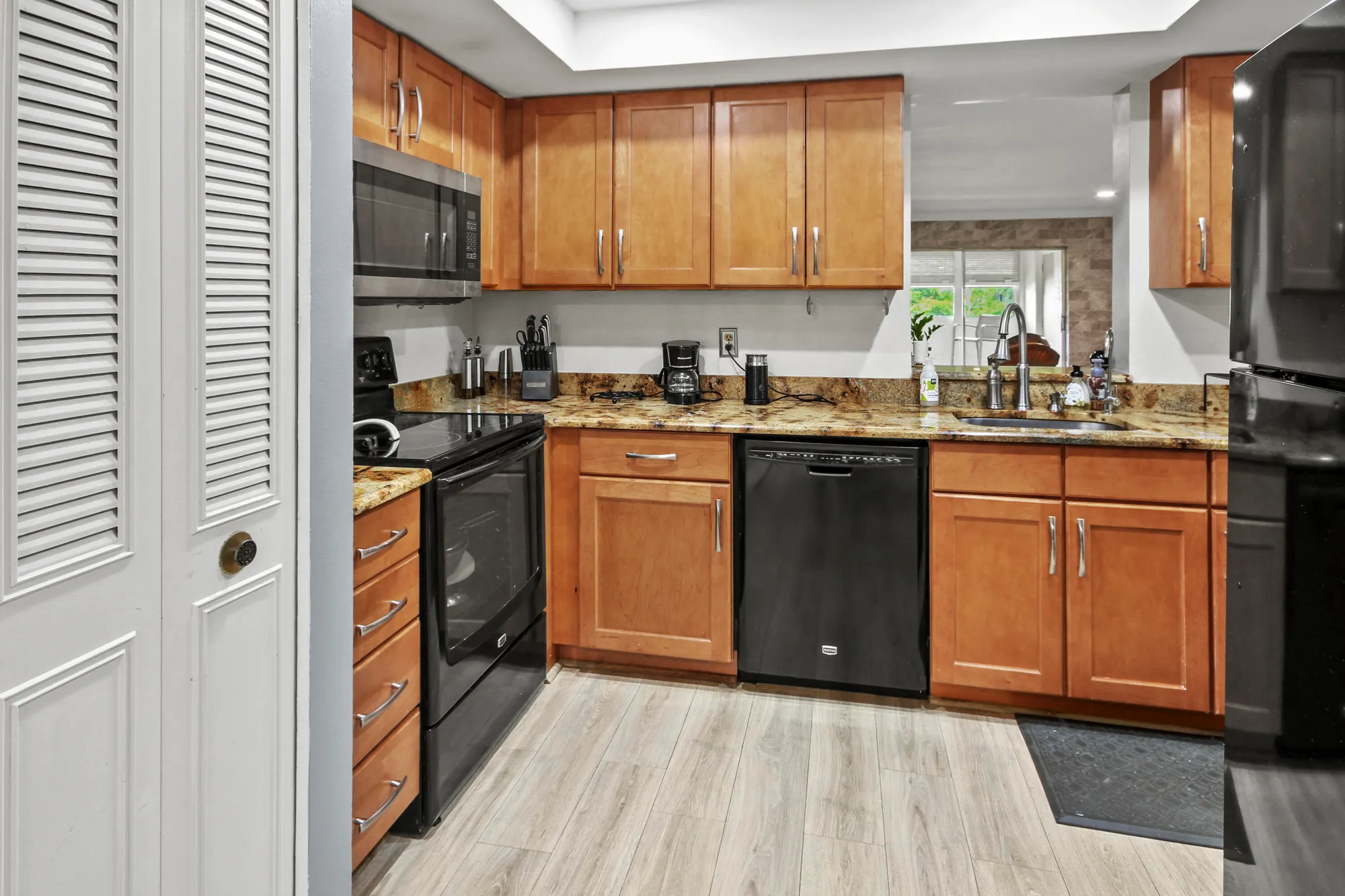 Property Slideshow image 7 of 21 | 14849 cumberland 2070 dr 2070, Delray Beach, FL, 33446