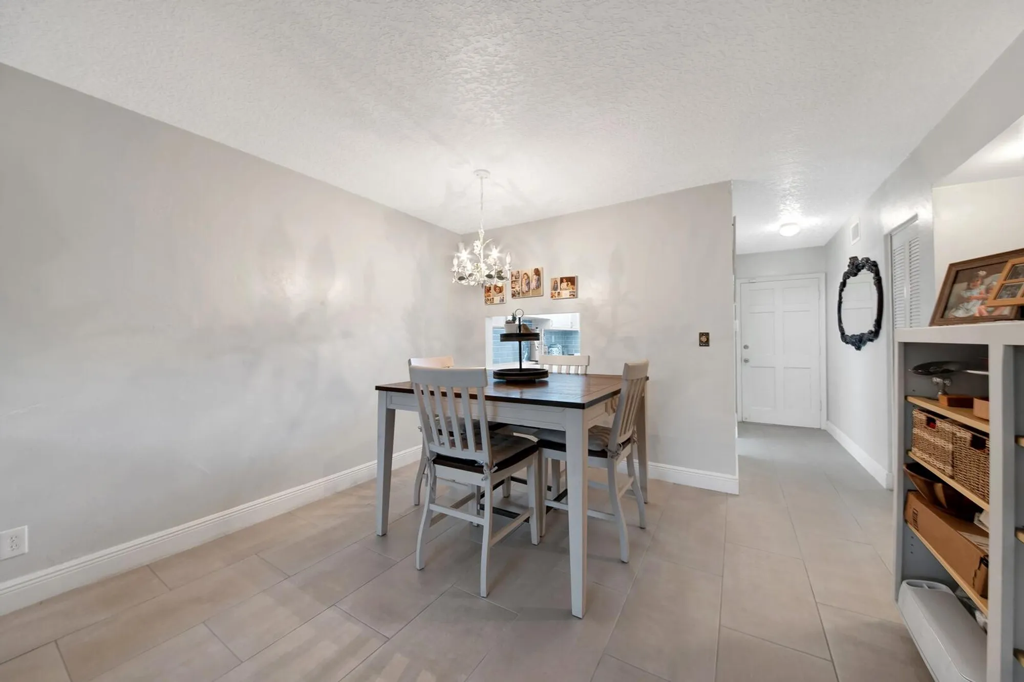 Property Slideshow image 6 of 24 | 2812 garden dr 109, Lake Worth, FL, 33461