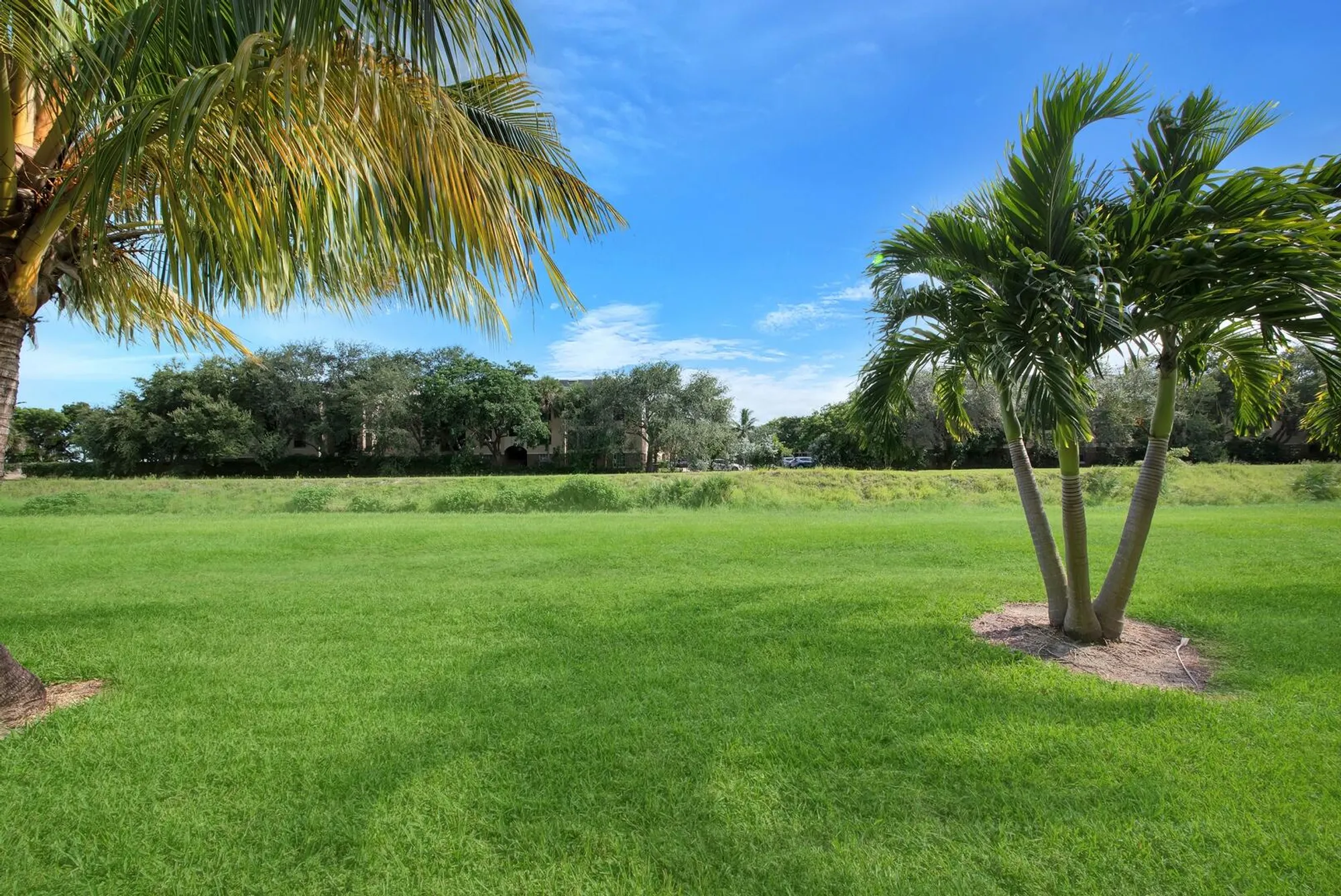 Property Slideshow image 21 of 24 | 2812 garden dr 109, Lake Worth, FL, 33461