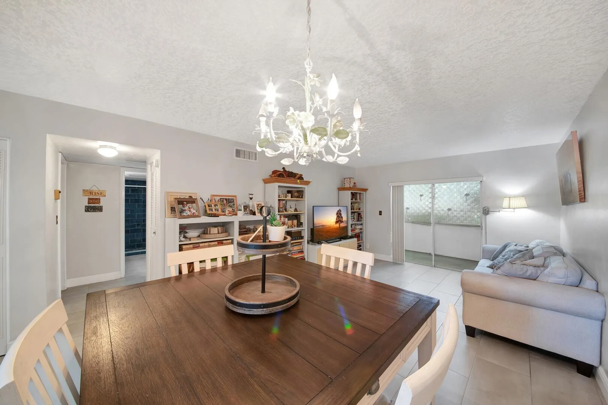 Property Slideshow image 1 of 24 | 2812 garden dr 109, Lake Worth, FL, 33461