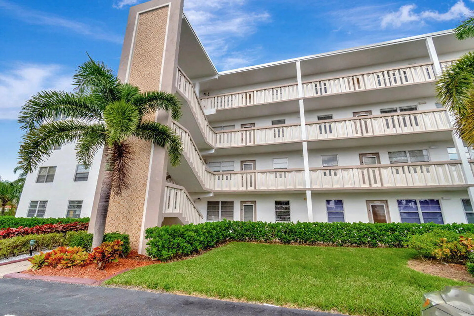 Property Slideshow image 15 of 51 | 3054 rexford c, Boca Raton, FL, 33434