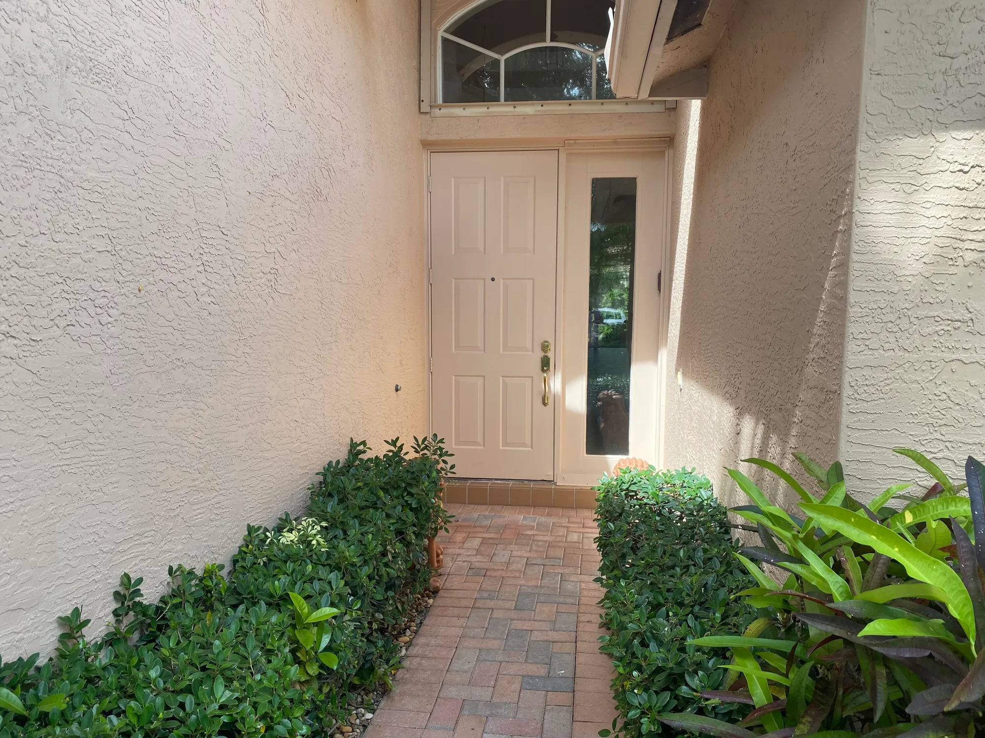 Property Slideshow image 4 of 83 | 8191 playa del sur blvd, Lake Worth, FL, 33467