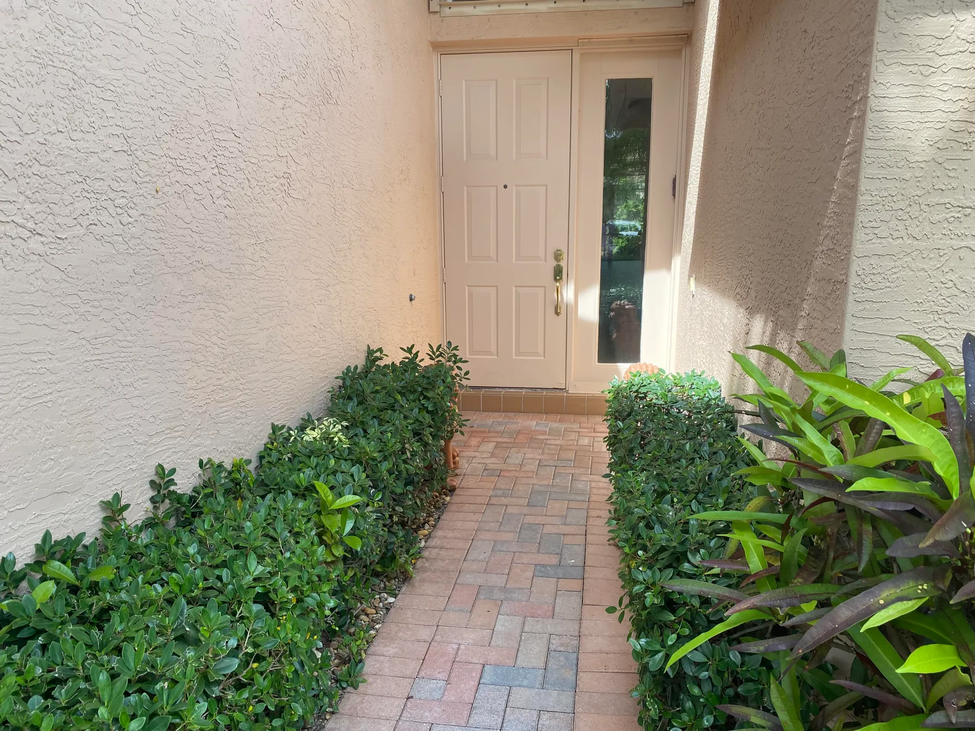 Property Slideshow image 5 of 83 | 8191 playa del sur blvd, Lake Worth, FL, 33467