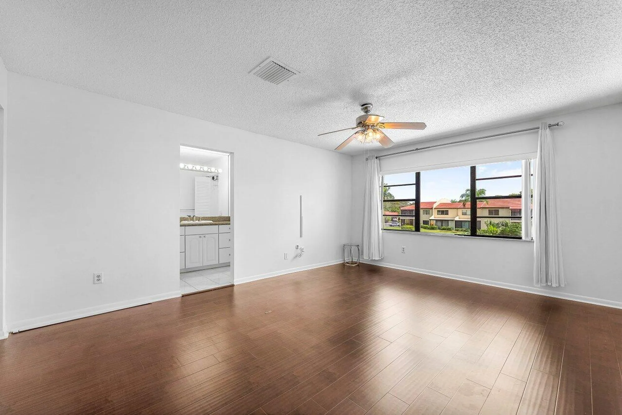 Property Slideshow image 14 of 53 | 8566 casa del lago 47 f, Boca Raton, FL, 33433