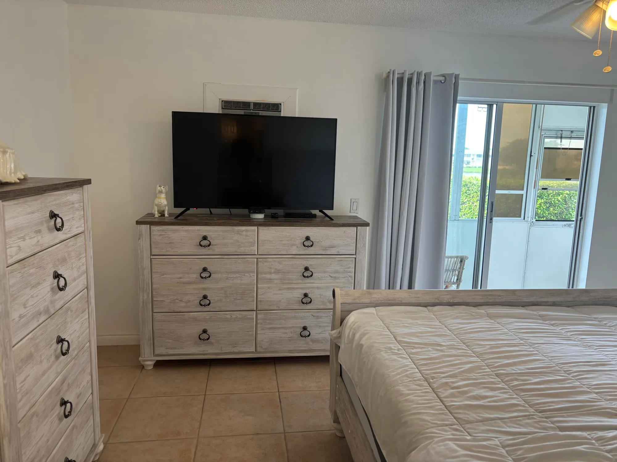 Property Slideshow image 5 of 25 | 254 chatham m, West Palm Beach, FL, 33417