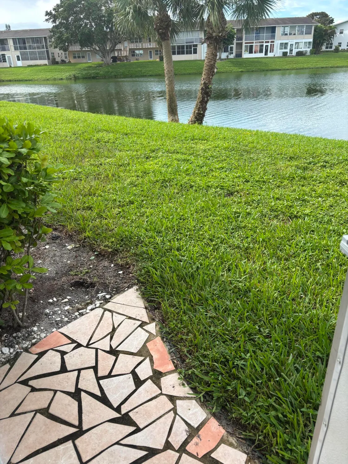 Property Slideshow image 23 of 25 | 254 chatham m, West Palm Beach, FL, 33417