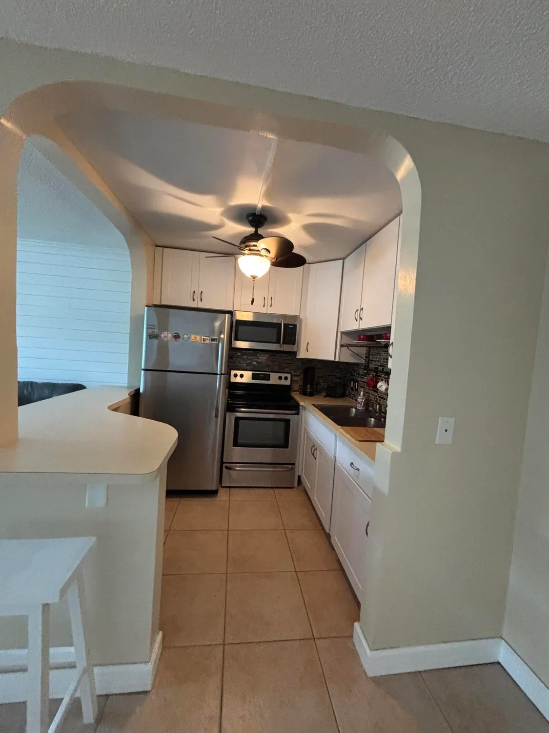 Property Slideshow image 6 of 25 | 254 chatham m, West Palm Beach, FL, 33417